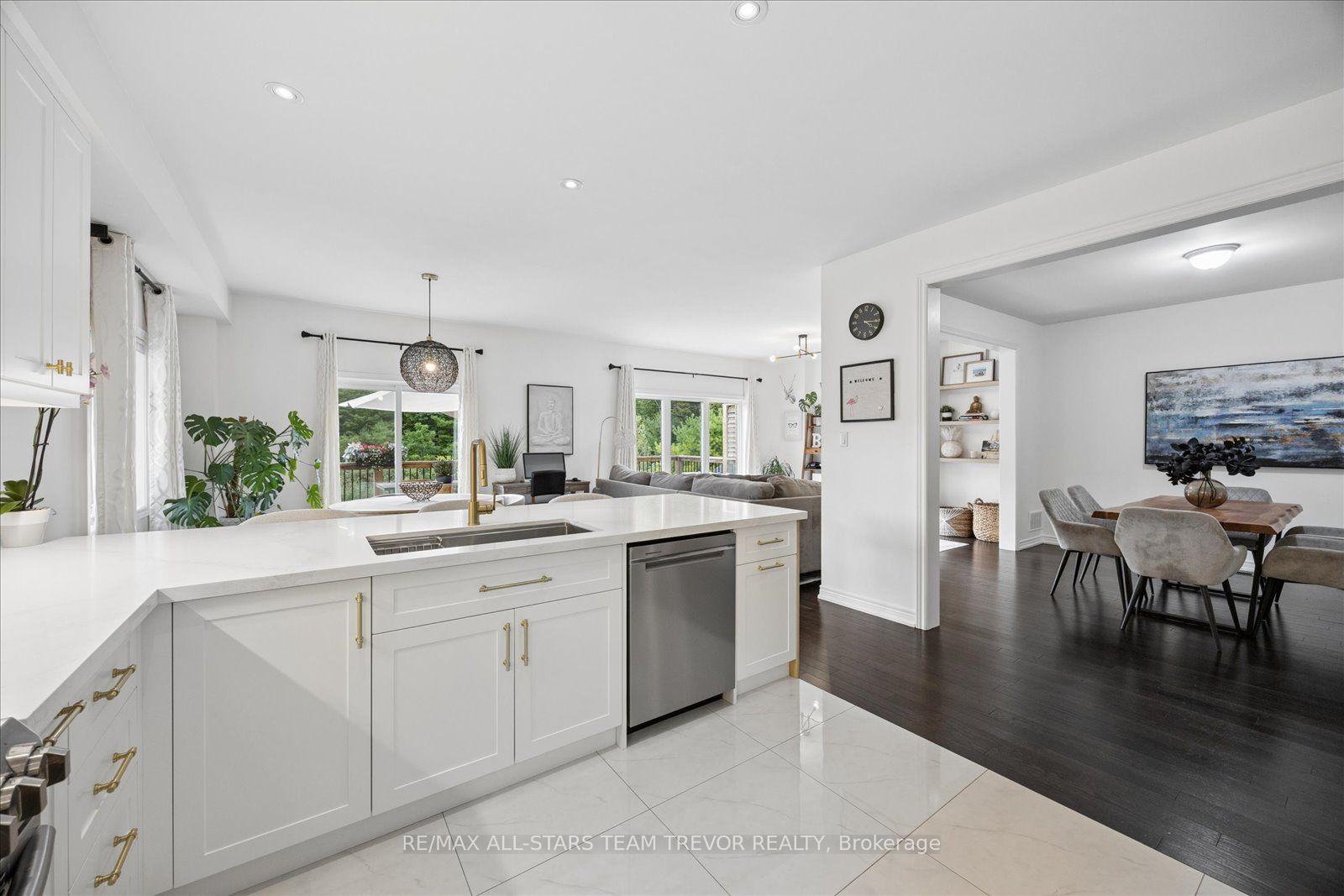 Photo 5 of 24 Scotia Road, Georgina, Sutton & Jackson's Point — HOMEH