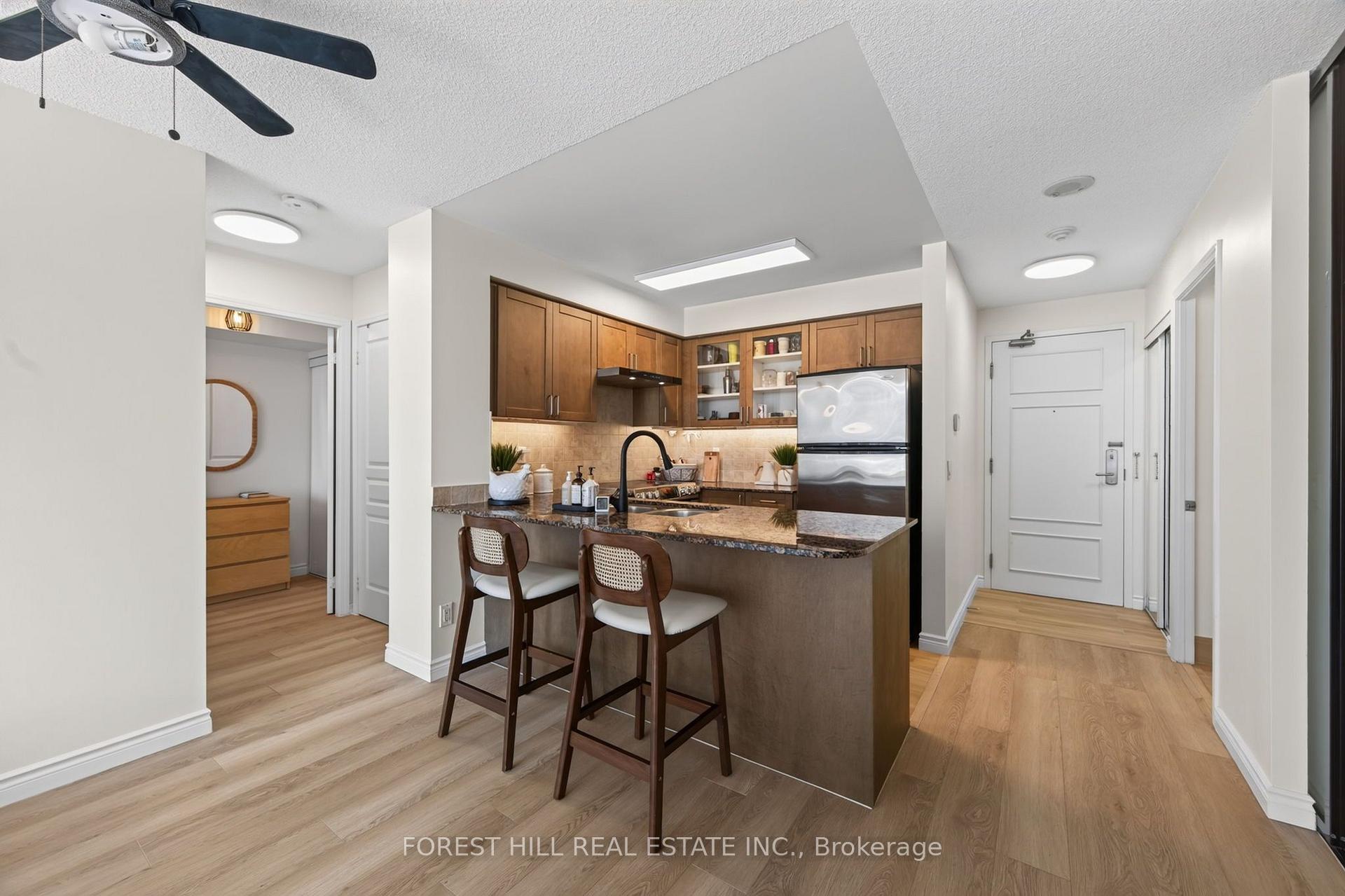 Photo 7 of Unit 407, 350 Red Maple Road, Richmond Hill, Langstaff — HOMEH