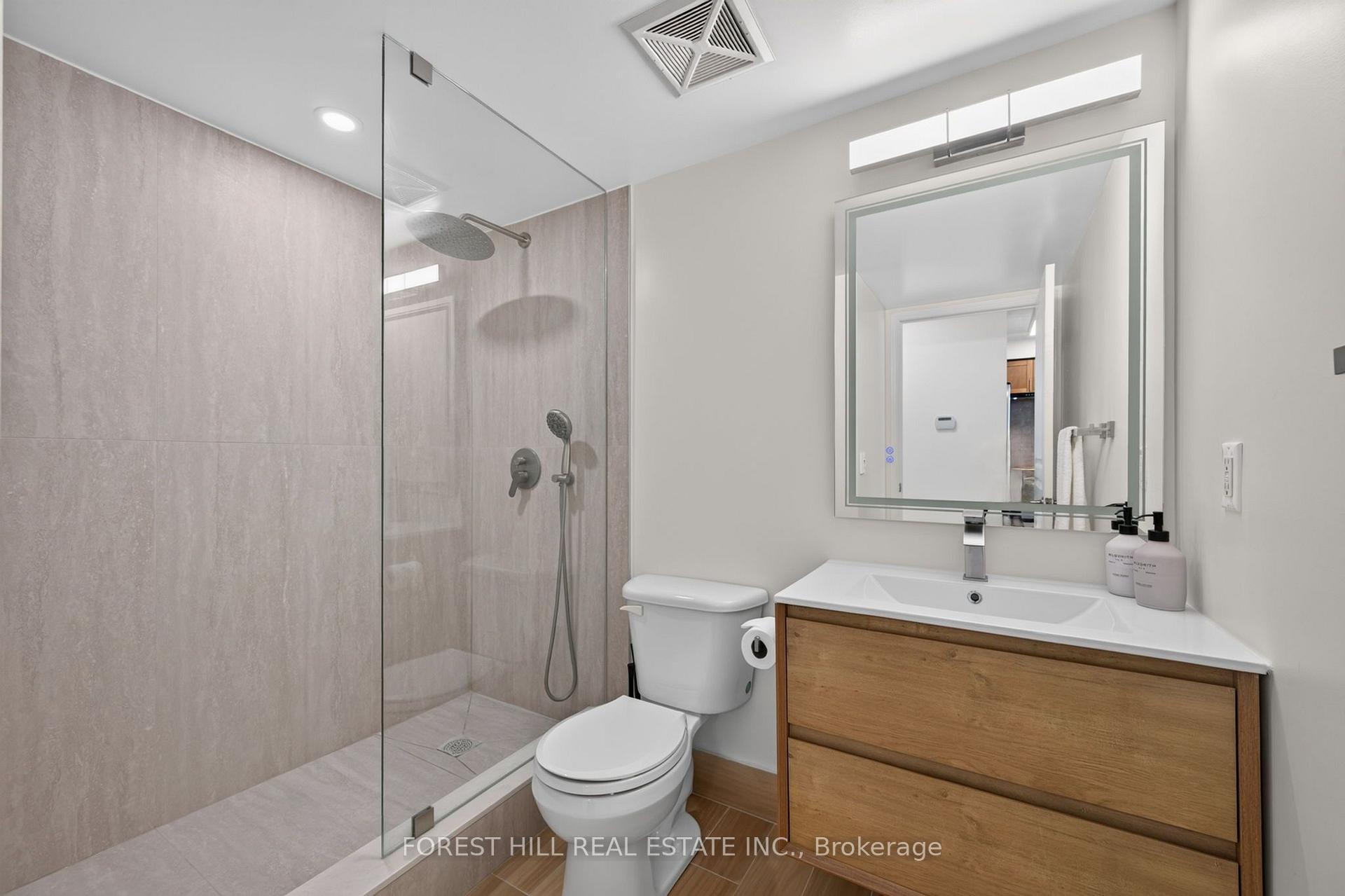Photo 8 of Unit 407, 350 Red Maple Road, Richmond Hill, Langstaff — HOMEH