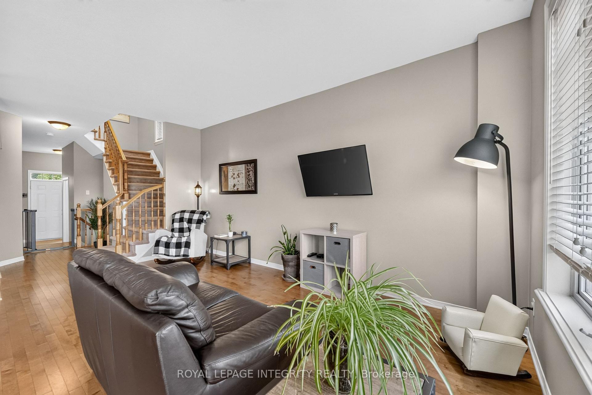 Photo 7 of 1764 Plainridge Crescent, Ottawa, Notting Hill/Summerside — HOMEH