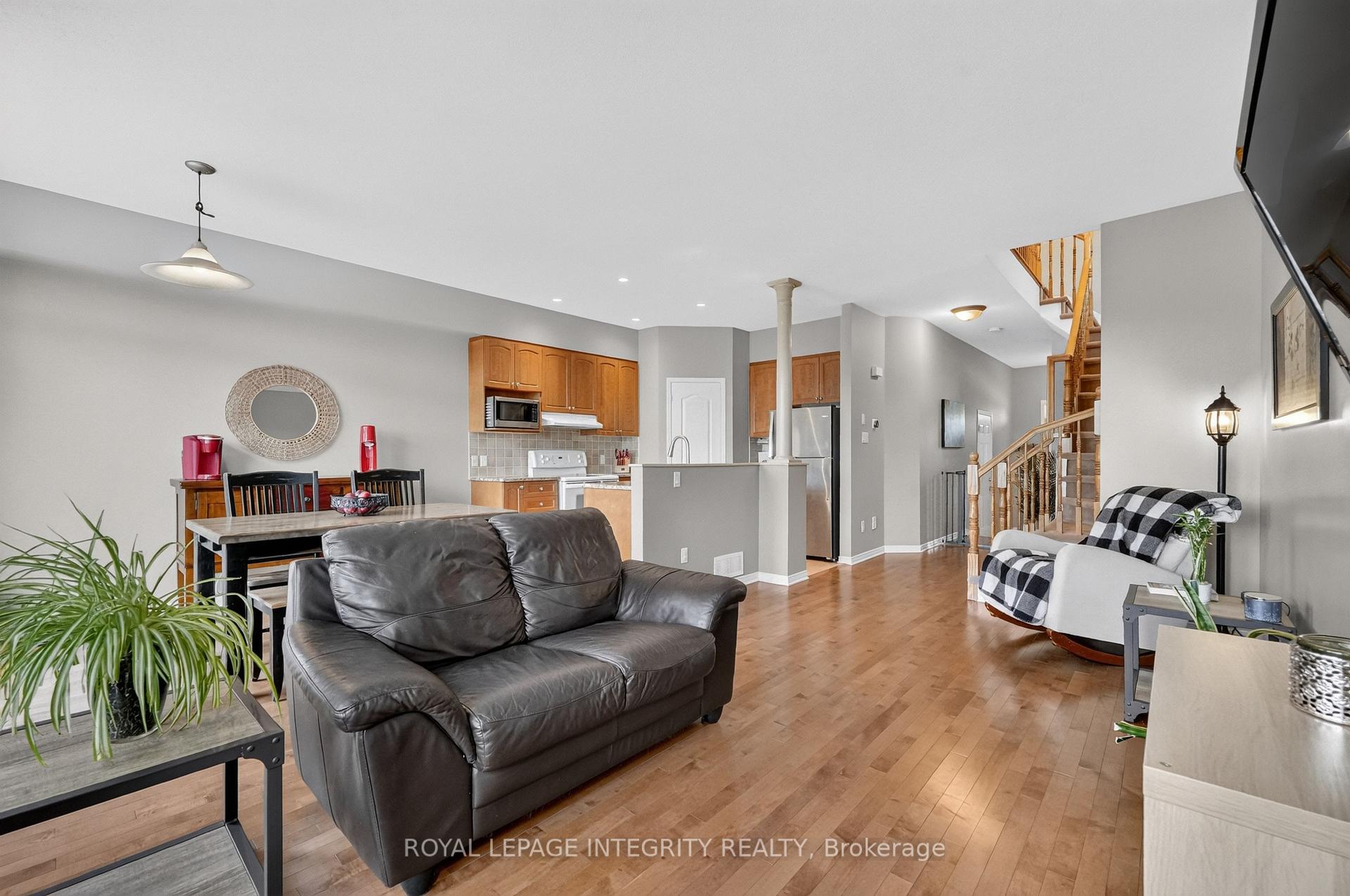 Photo 8 of 1764 Plainridge Crescent, Ottawa, Notting Hill/Summerside — HOMEH
