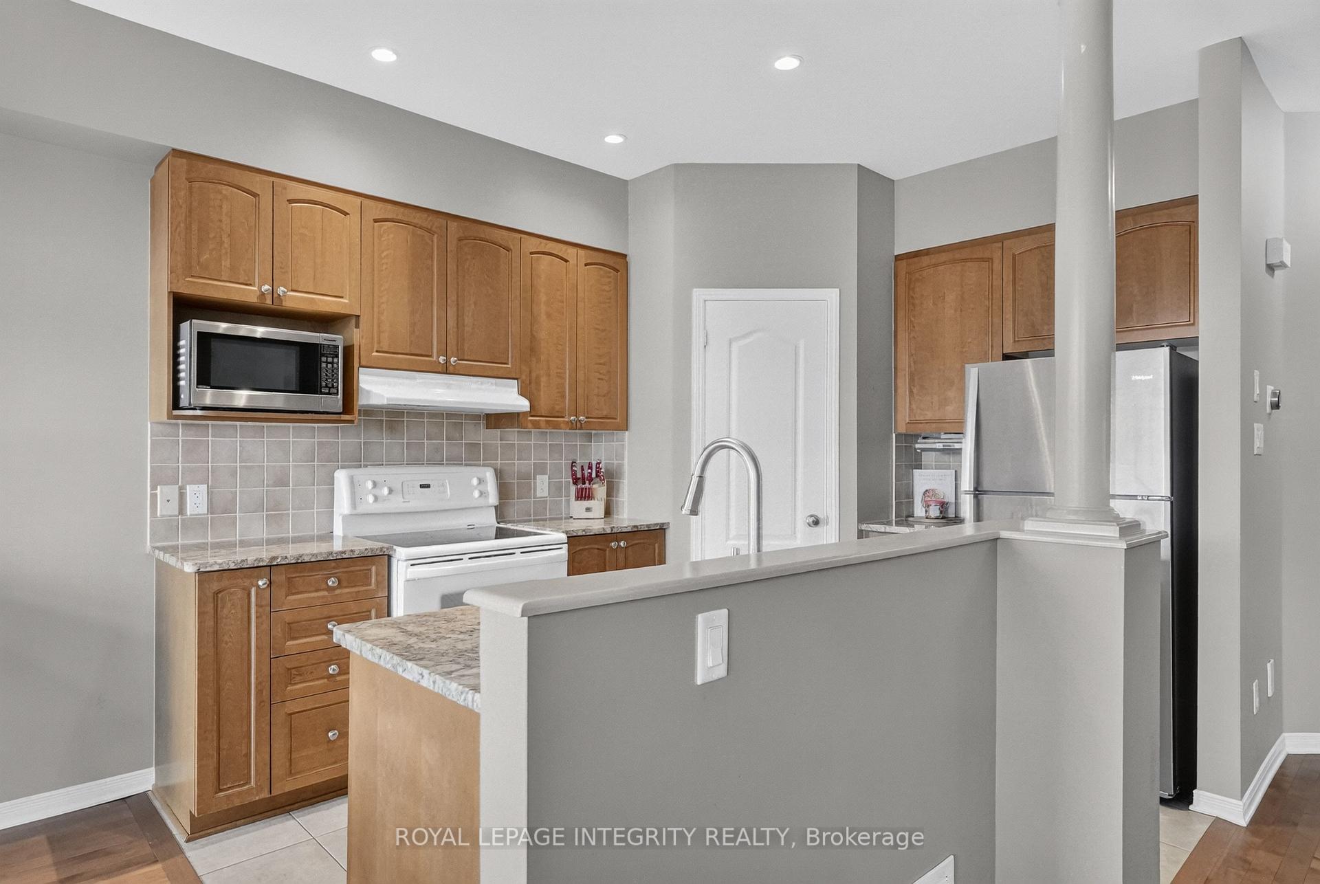 Photo 13 of 1764 Plainridge Crescent, Ottawa, Notting Hill/Summerside — HOMEH