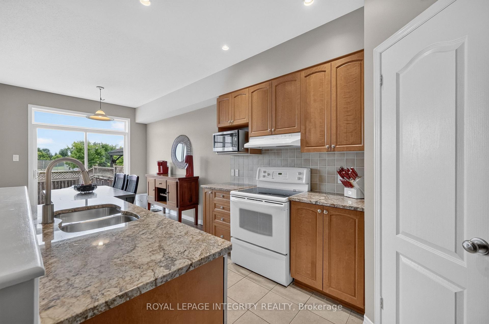Photo 15 of 1764 Plainridge Crescent, Ottawa, Notting Hill/Summerside — HOMEH