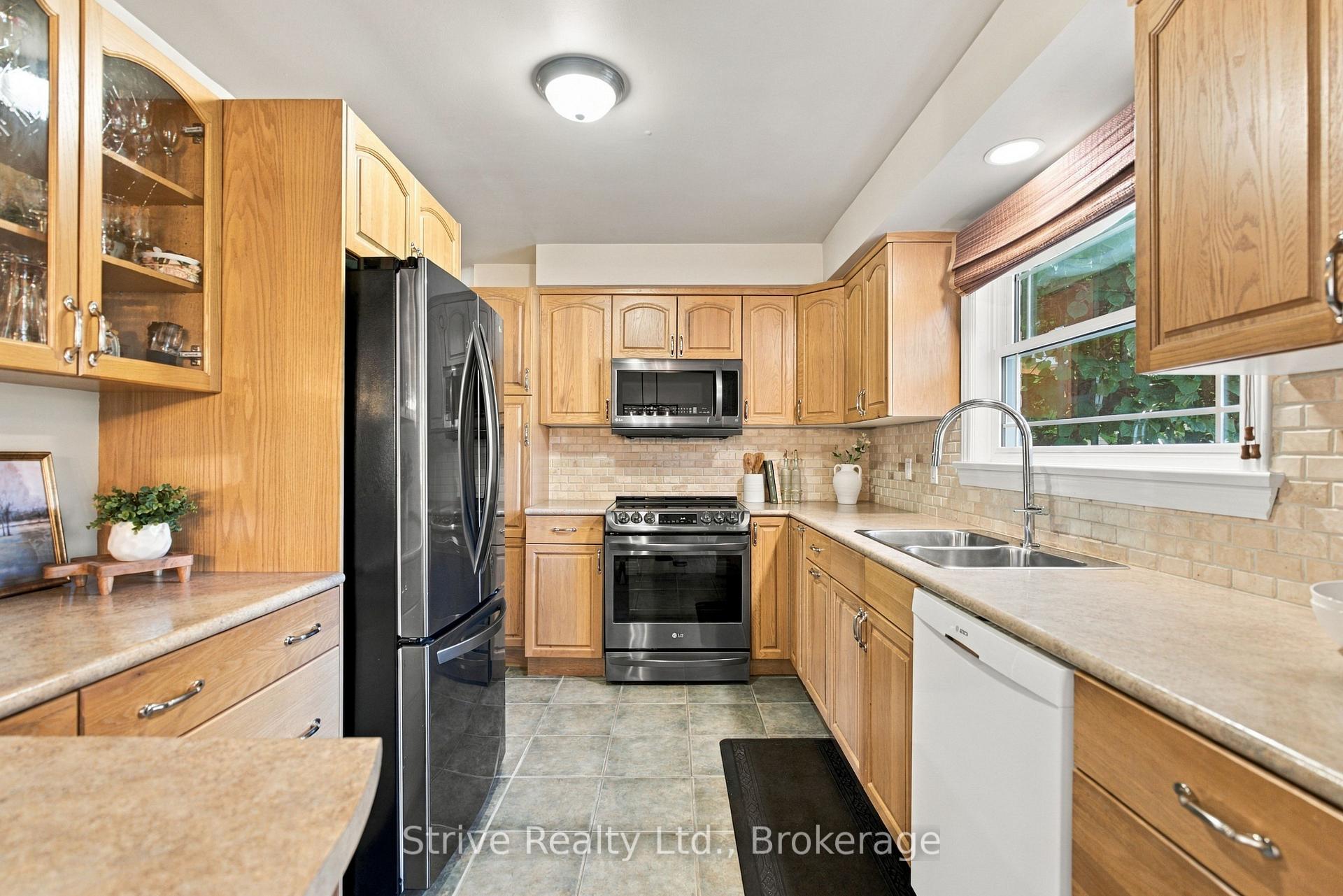 Photo 15 of 6 Lenore Avenue, Hamilton Township, Rural Hamilton — HOMEH