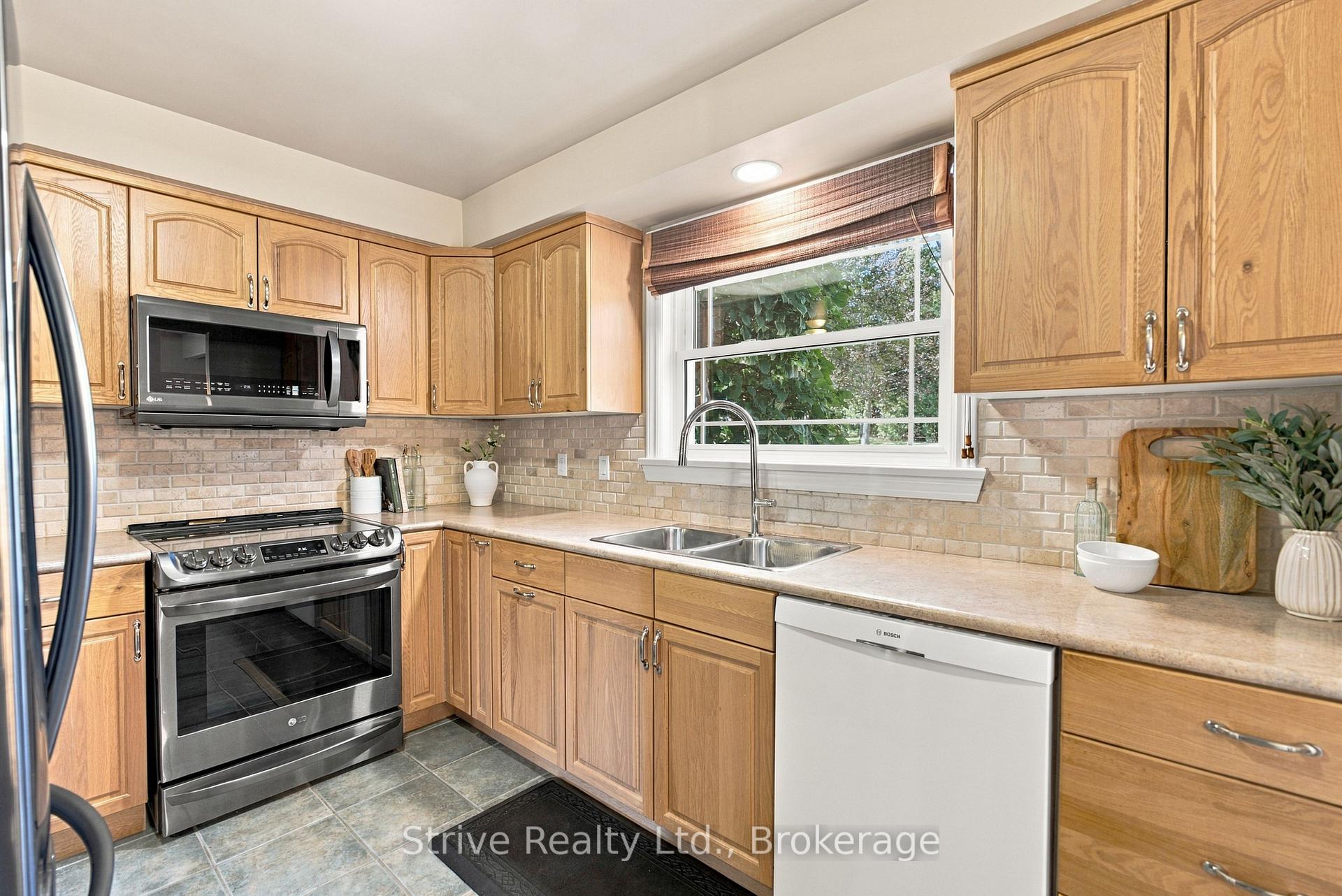 Photo 17 of 6 Lenore Avenue, Hamilton Township, Rural Hamilton — HOMEH