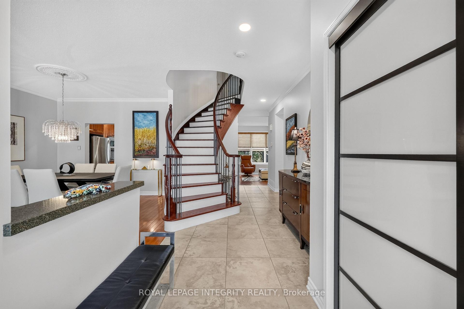 Photo 3 of 2117 Sandy Oaks Drive, Ottawa, Chapel Hill South - Orleans Village — HOMEH