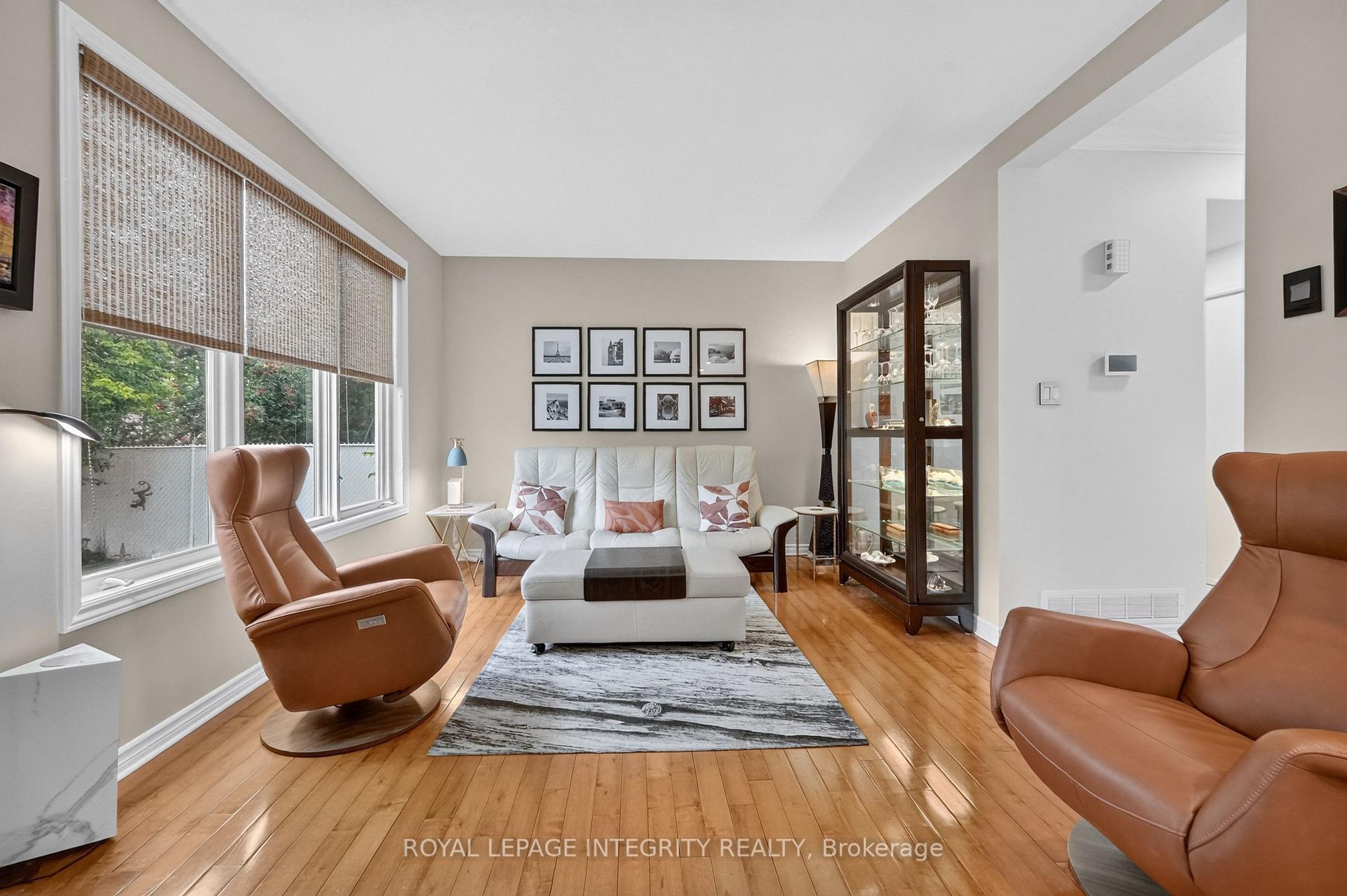 Photo 13 of 2117 Sandy Oaks Drive, Ottawa, Chapel Hill South - Orleans Village — HOMEH