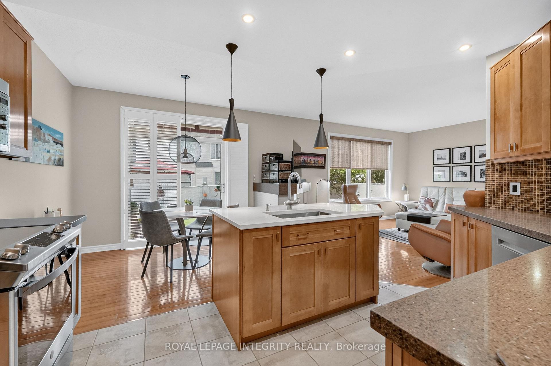 Photo 19 of 2117 Sandy Oaks Drive, Ottawa, Chapel Hill South - Orleans Village — HOMEH