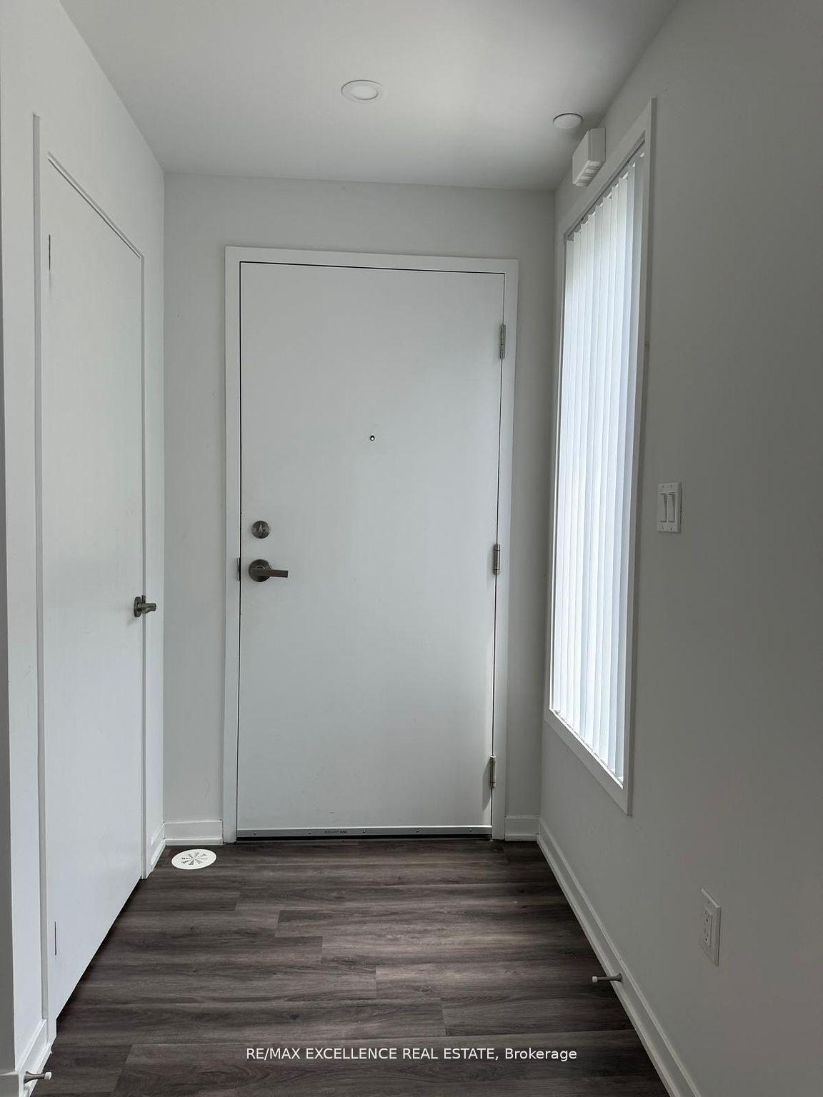 Photo 3 of Unit #103, 30 William Jackson Way, Etobicoke, New Toronto — HOMEH