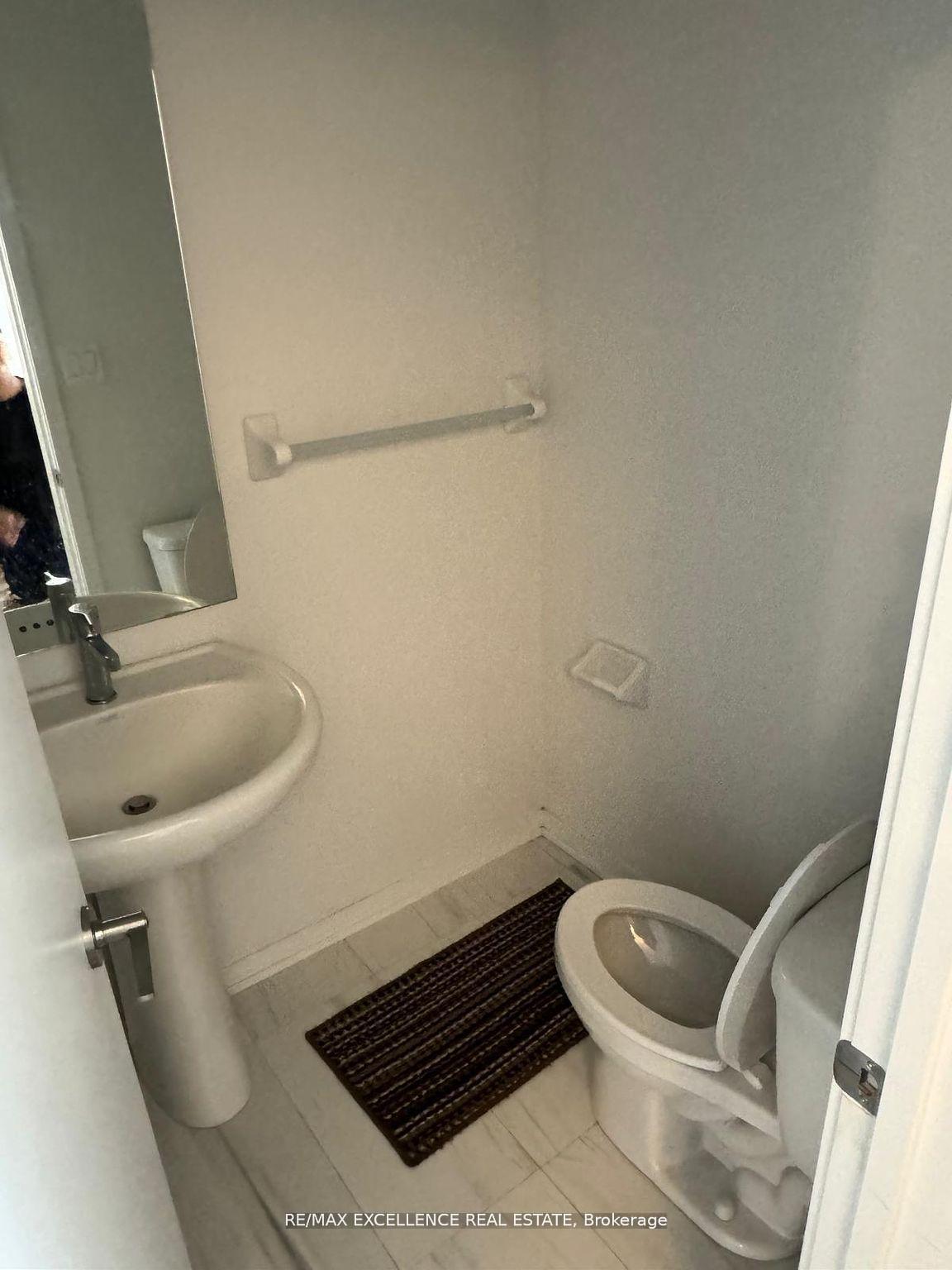 Photo 10 of Unit #103, 30 William Jackson Way, Etobicoke, New Toronto — HOMEH