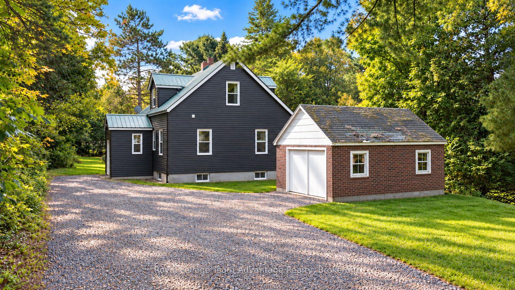 Photo 3 of 120 Hammel Avenue, McDougall — HOMEH