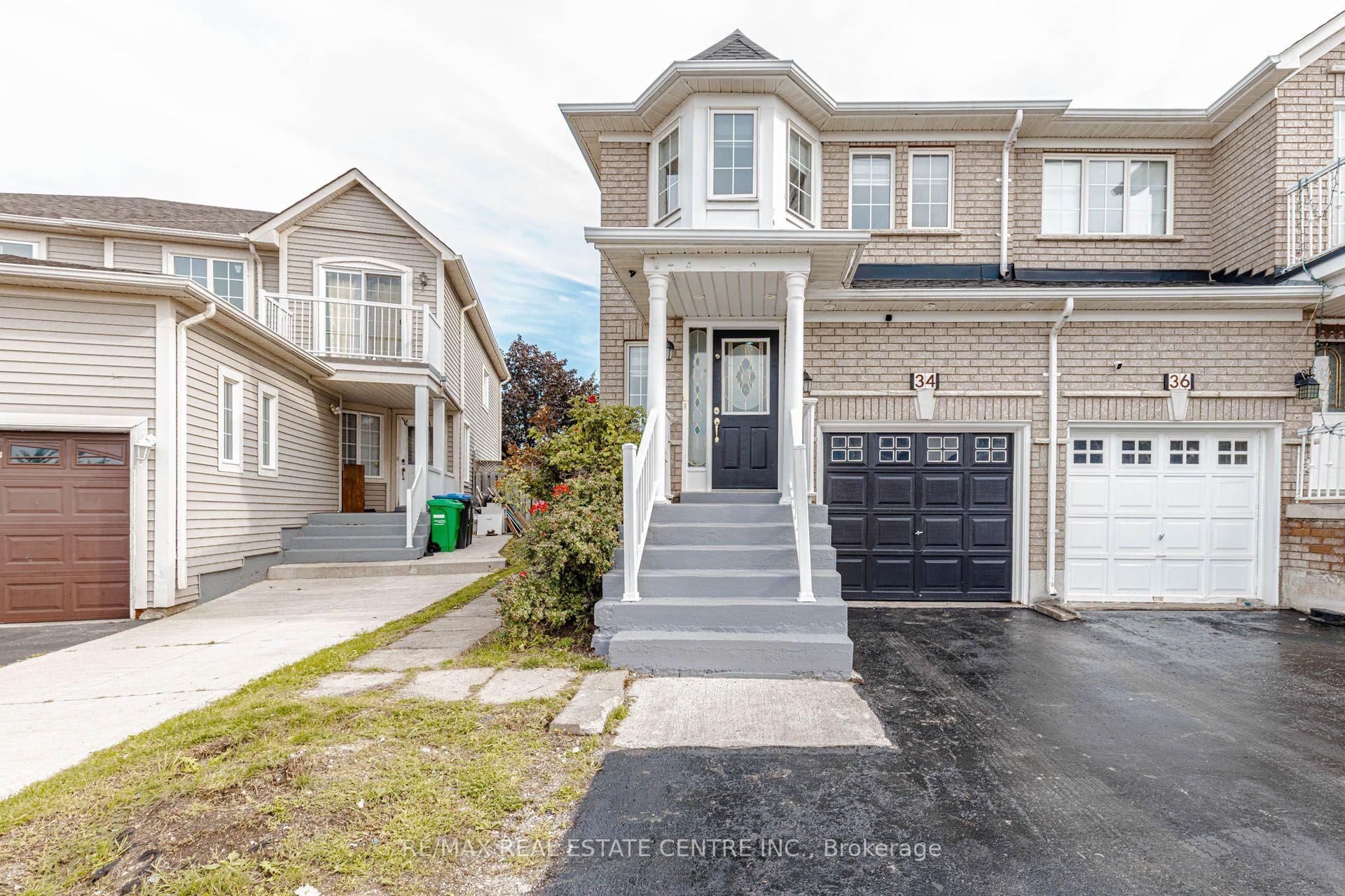 Photo 3 of 34 Weather Vane Lane, Brampton, Fletcher's Creek Village — HOMEH