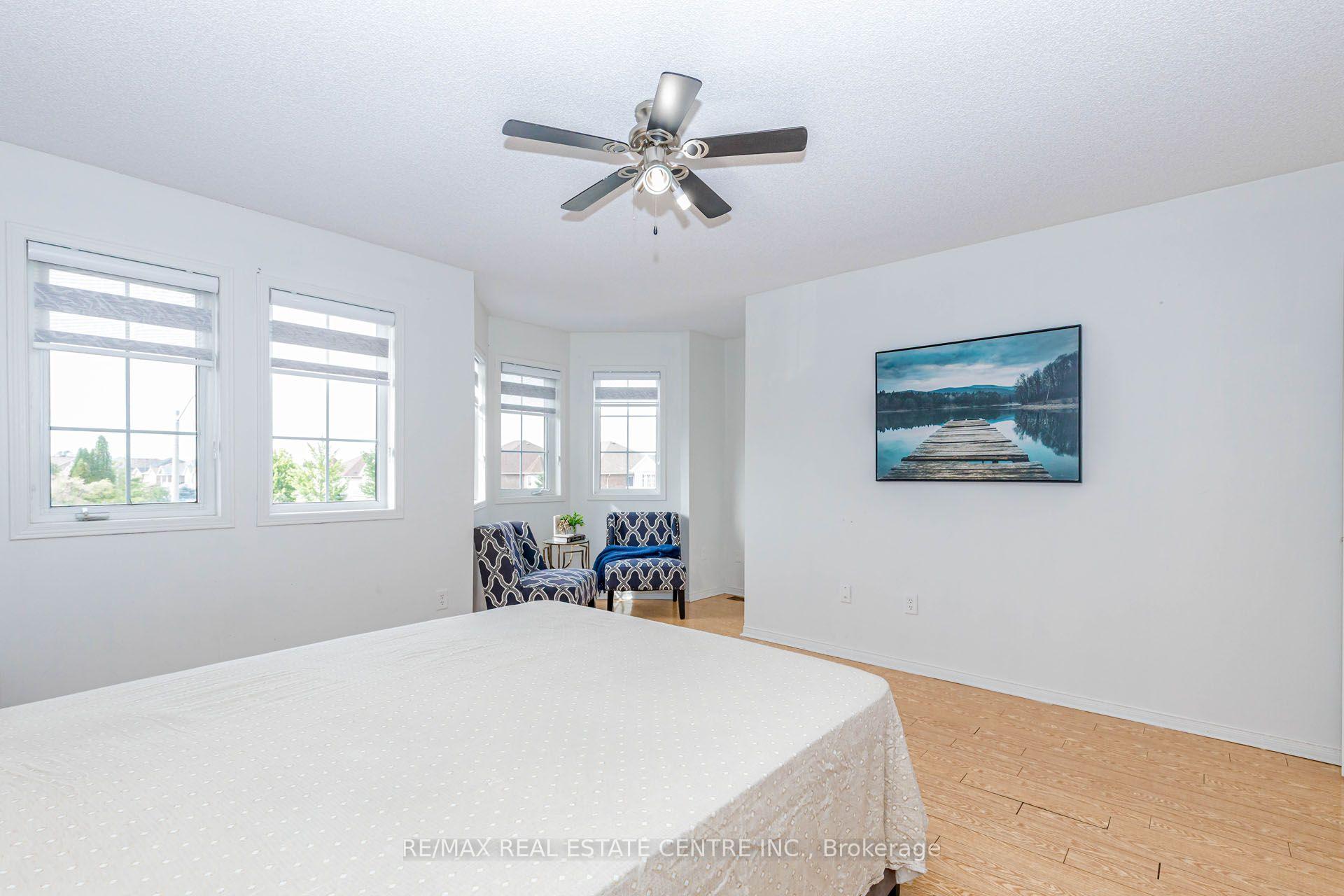 Photo 13 of 34 Weather Vane Lane, Brampton, Fletcher's Creek Village — HOMEH