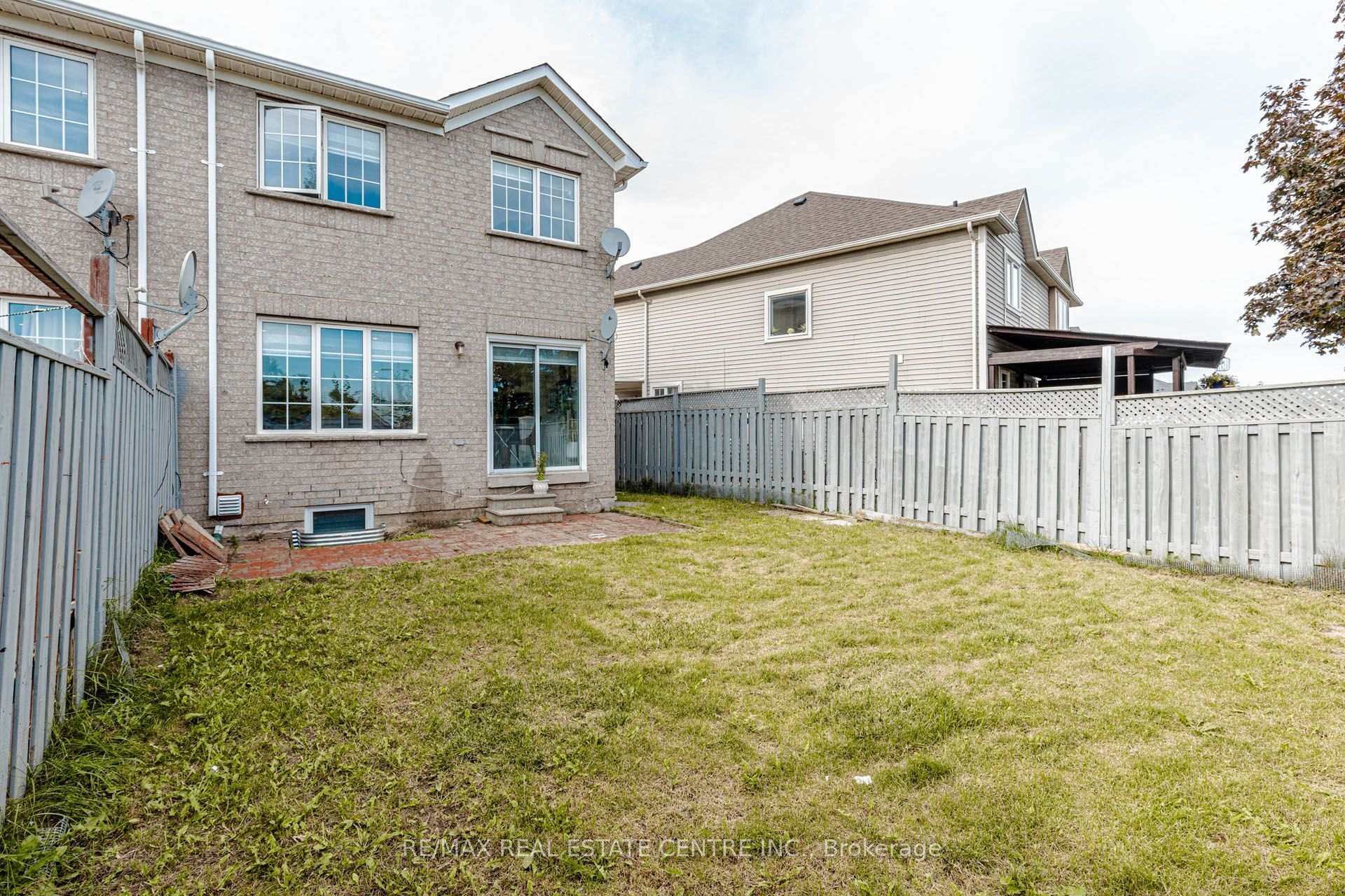 Photo 21 of 34 Weather Vane Lane, Brampton, Fletcher's Creek Village — HOMEH