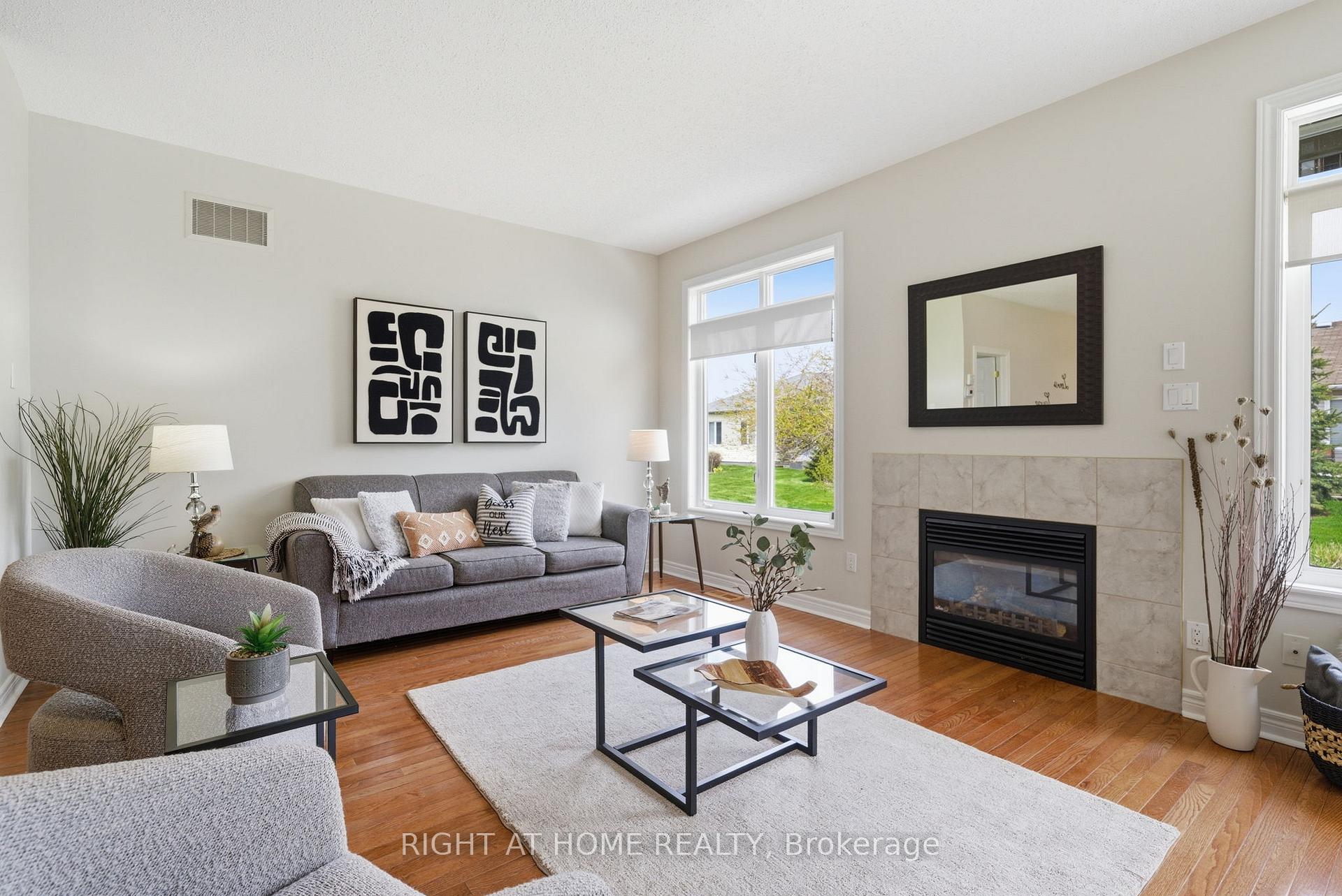 Photo 6 of 5 Park Place Lane, Clarington, Newcastle — HOMEH