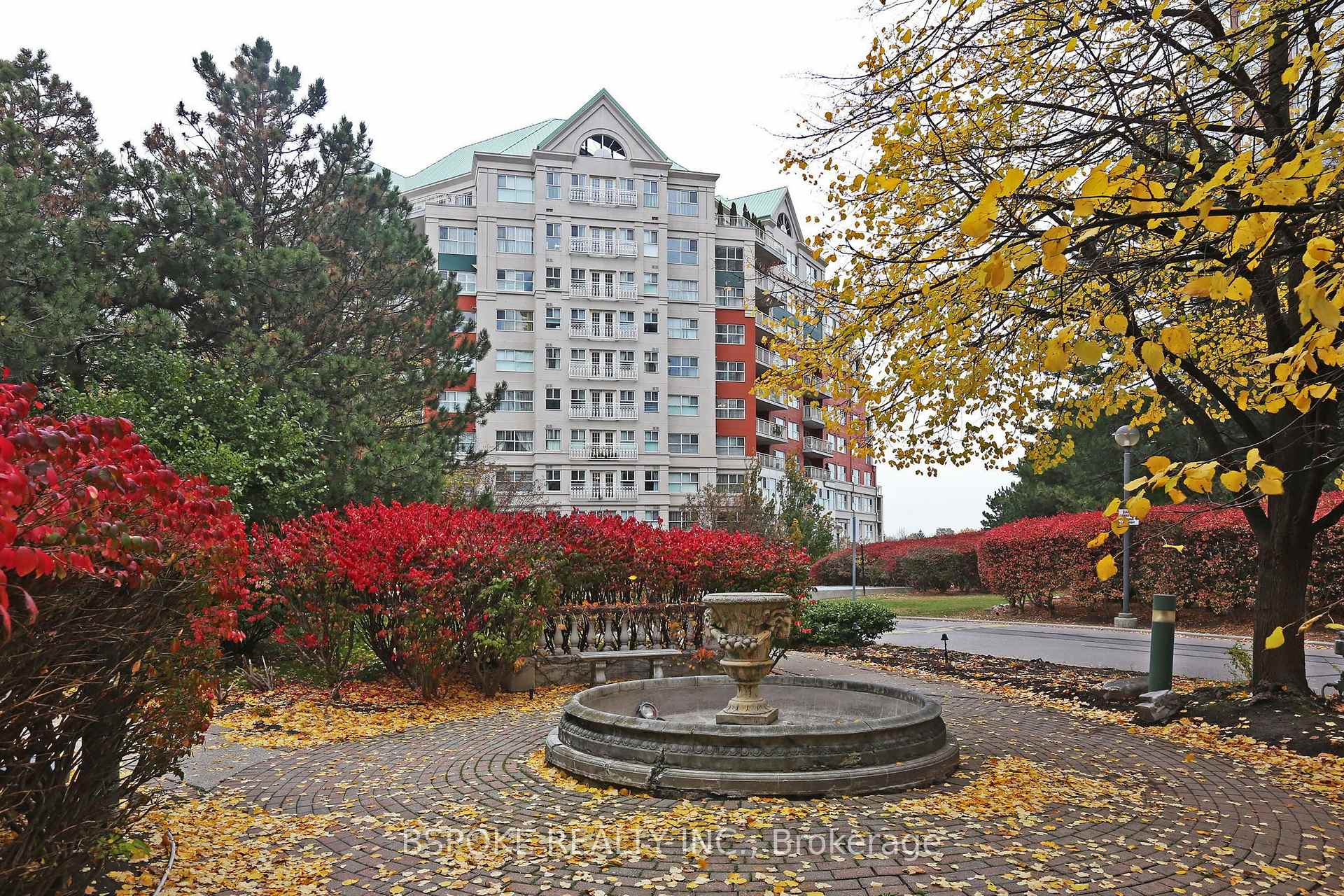 Photo 25 of Unit LC11, 18 Concorde Place, North York, Banbury-Don Mills — HOMEH