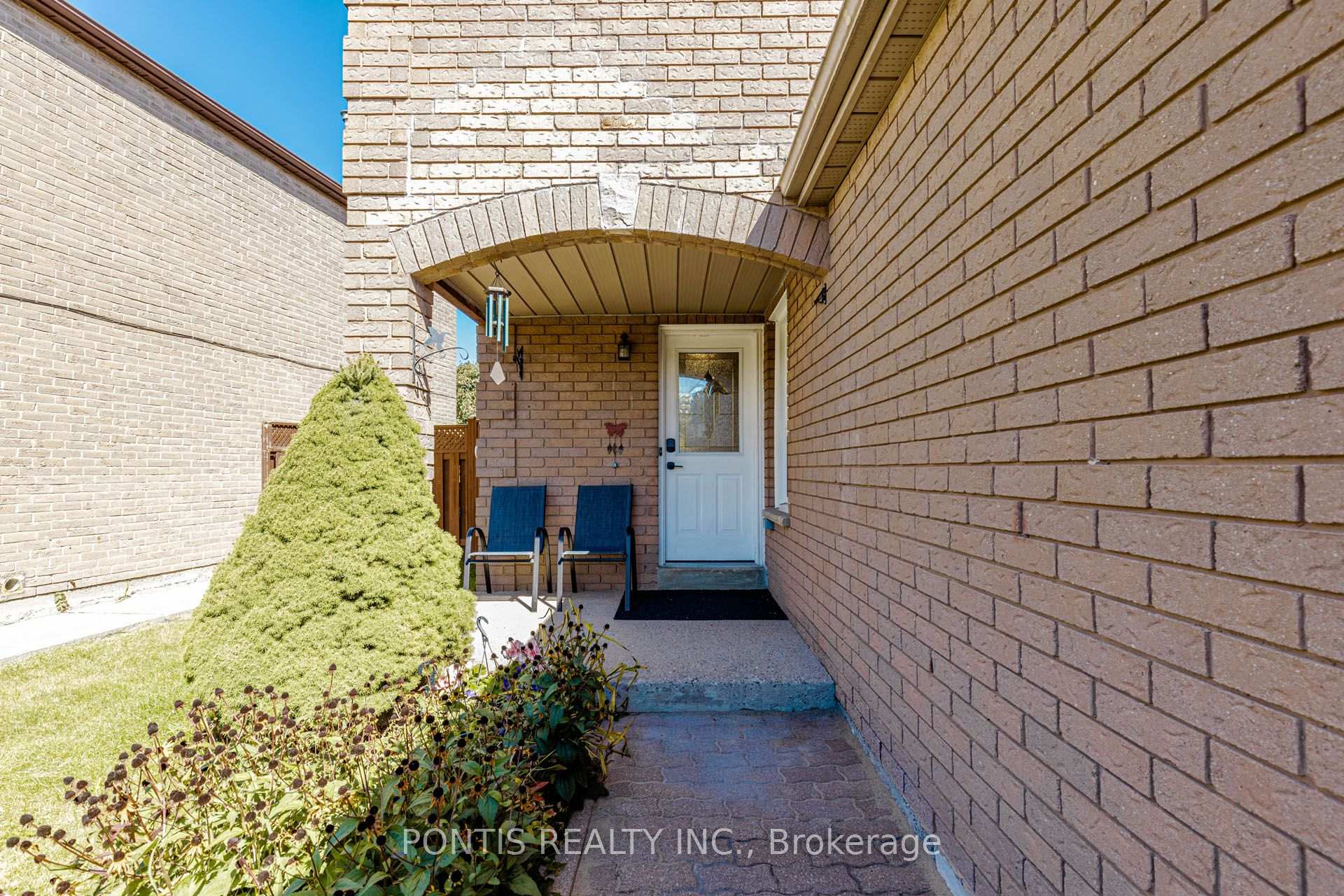 Photo 3 of 6 Calmist Crescent, Brampton, Fletcher's West — HOMEH