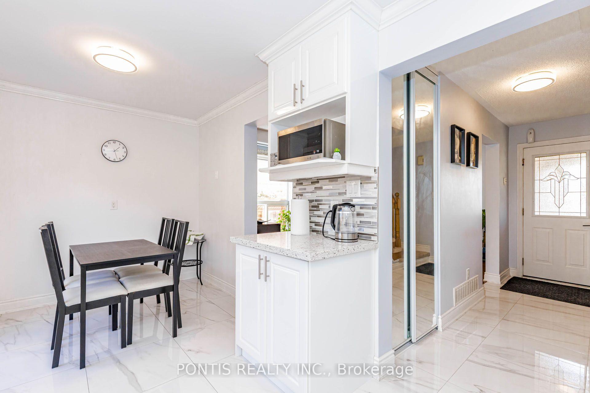 Photo 14 of 6 Calmist Crescent, Brampton, Fletcher's West — HOMEH