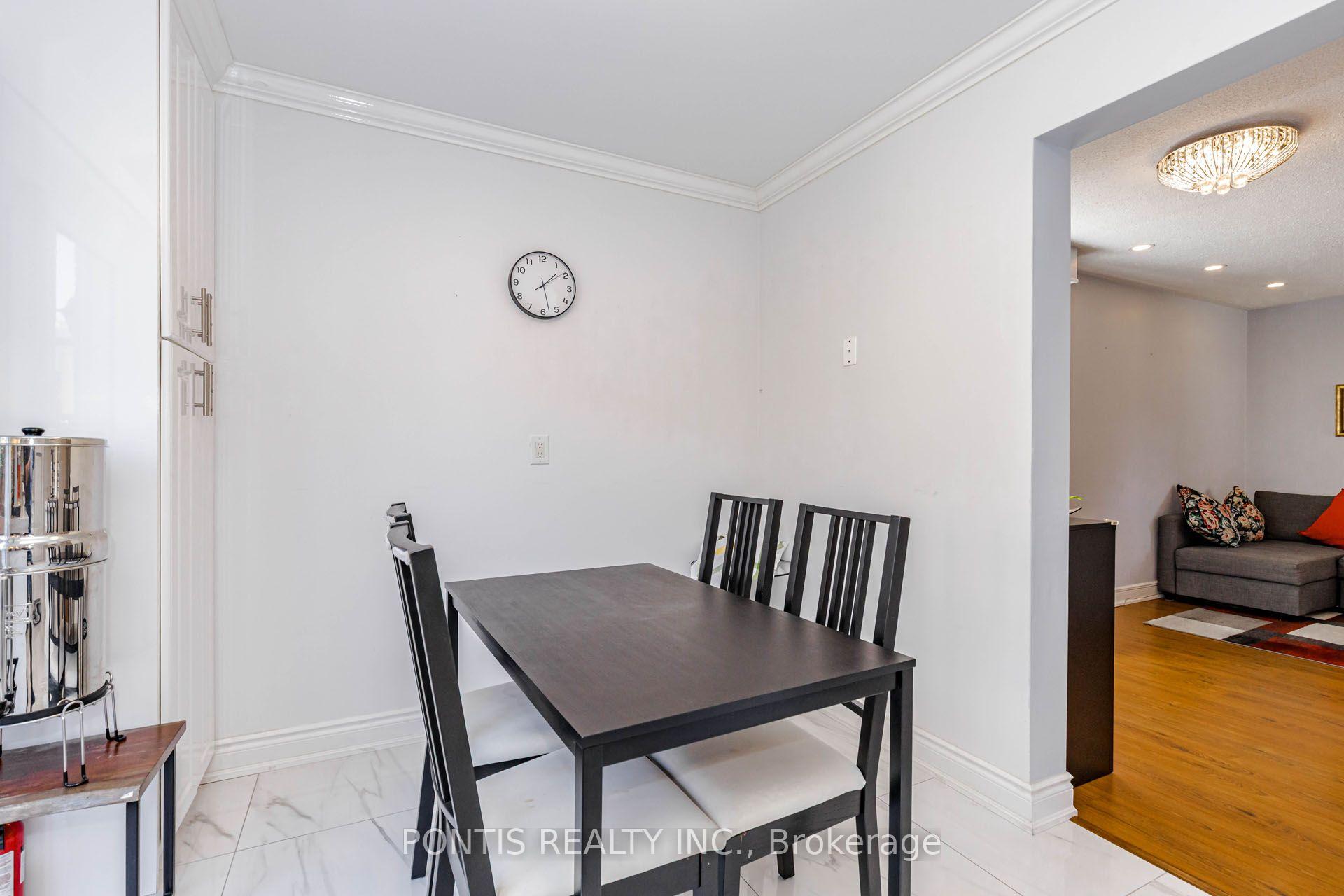 Photo 17 of 6 Calmist Crescent, Brampton, Fletcher's West — HOMEH