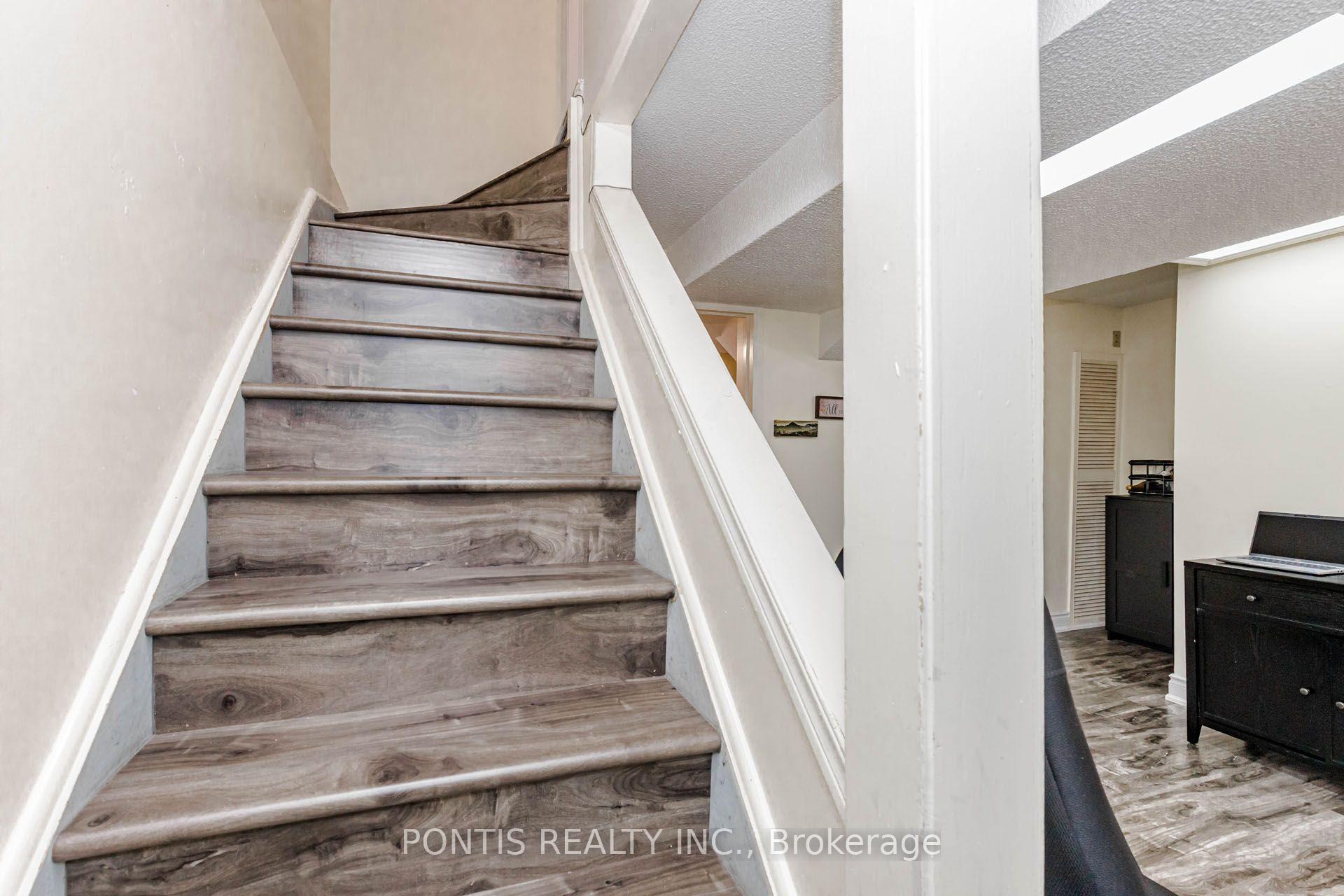 Photo 35 of 6 Calmist Crescent, Brampton, Fletcher's West — HOMEH
