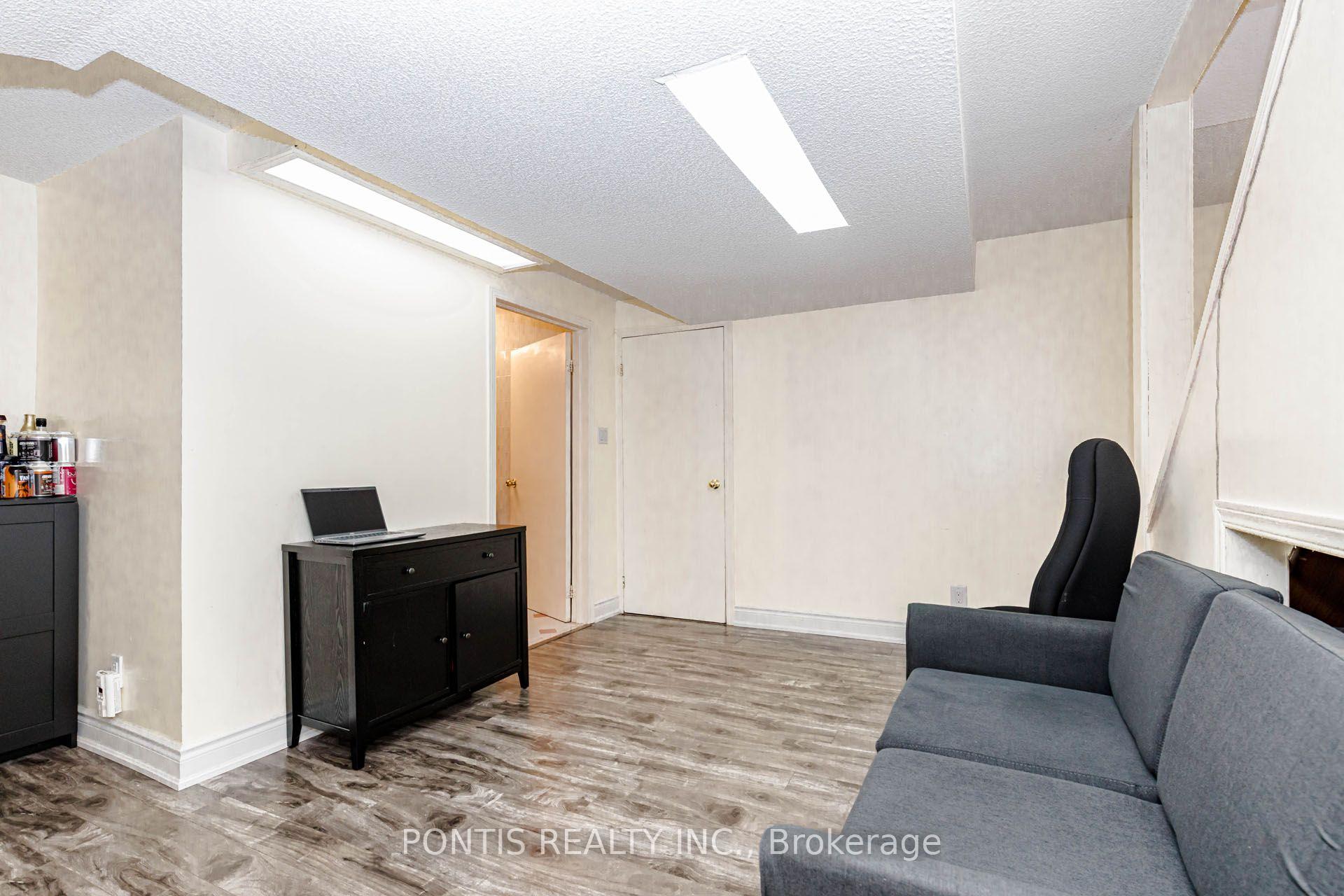 Photo 38 of 6 Calmist Crescent, Brampton, Fletcher's West — HOMEH