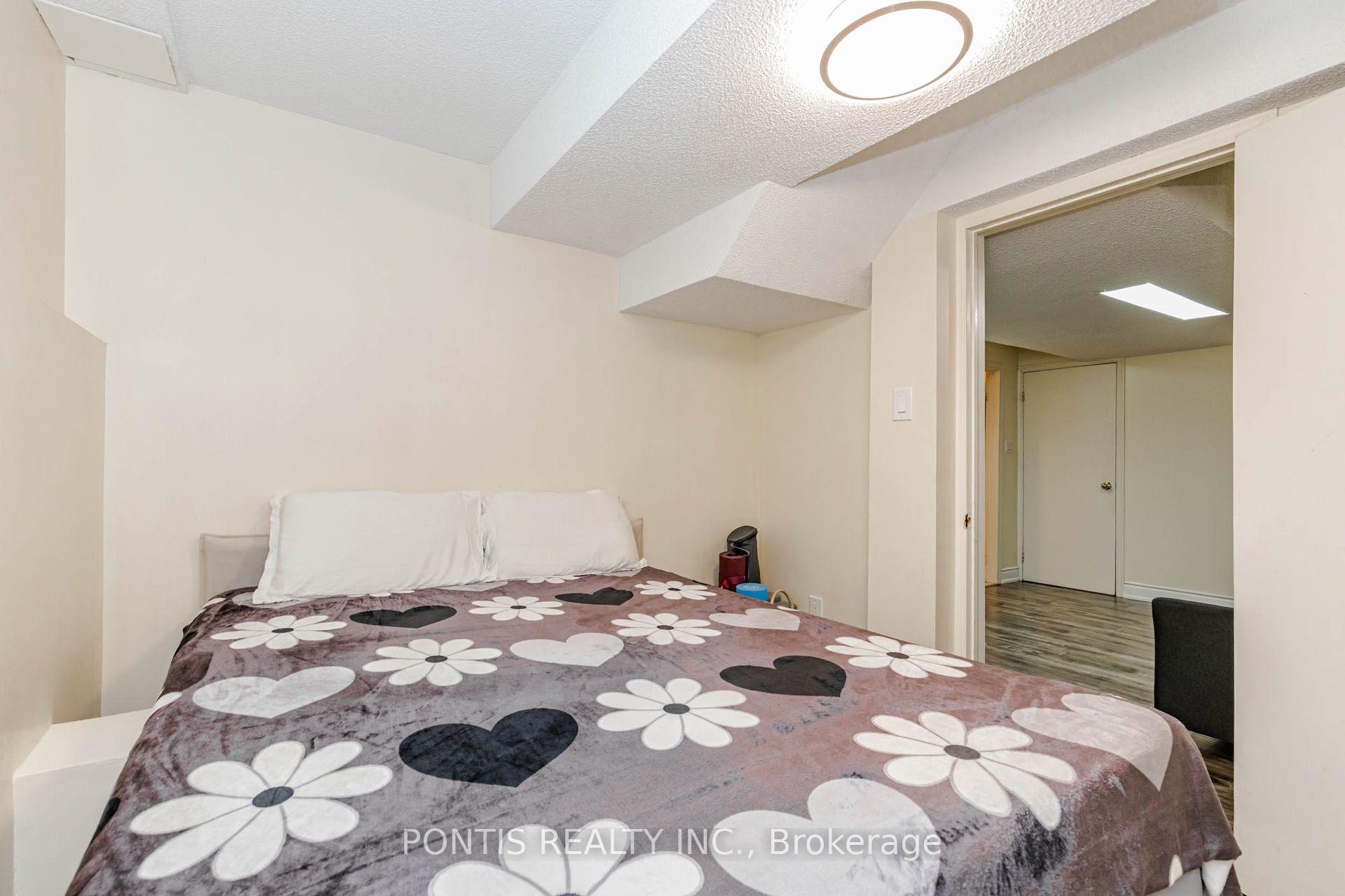 Photo 41 of 6 Calmist Crescent, Brampton, Fletcher's West — HOMEH