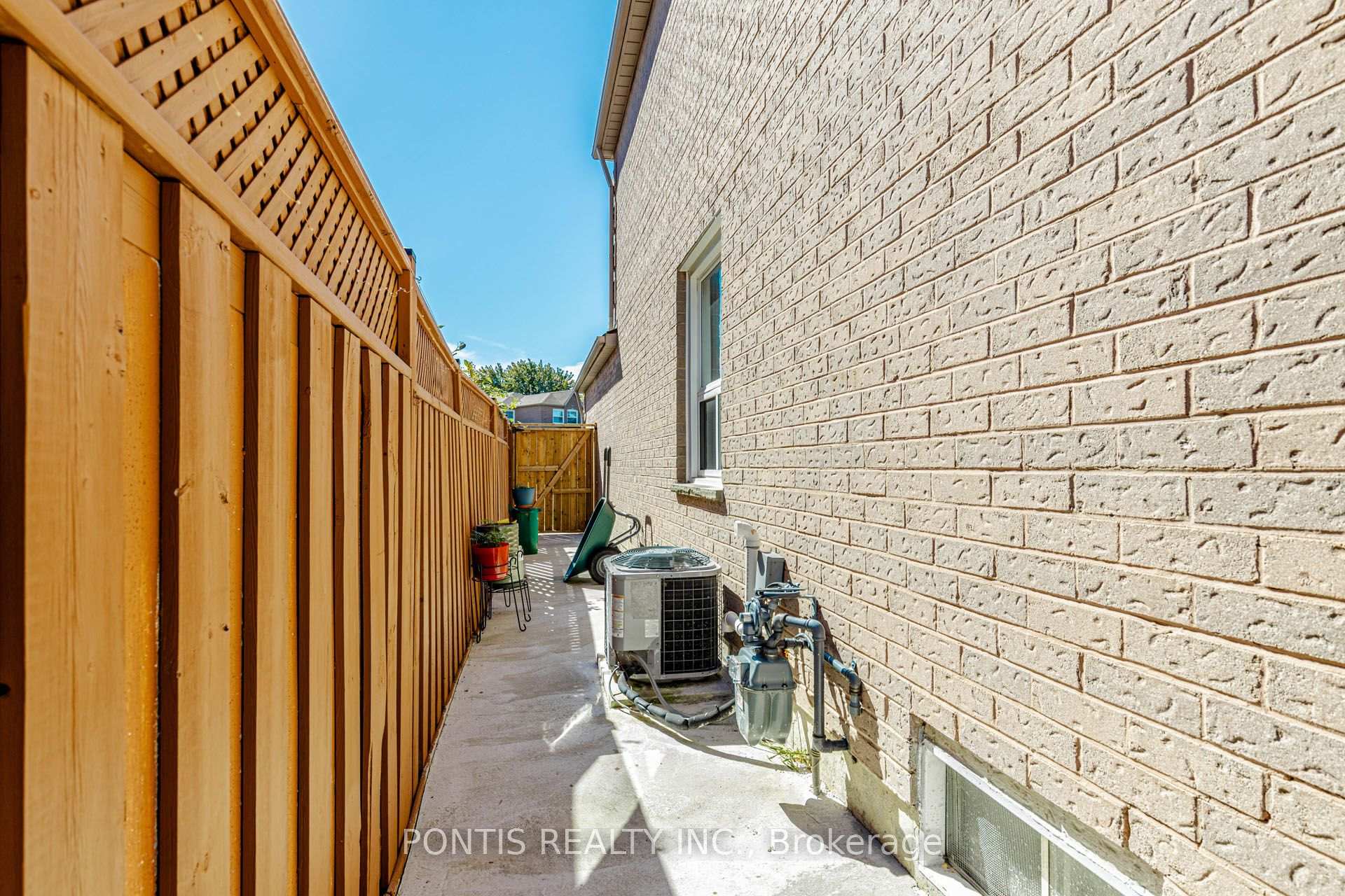 Photo 49 of 6 Calmist Crescent, Brampton, Fletcher's West — HOMEH