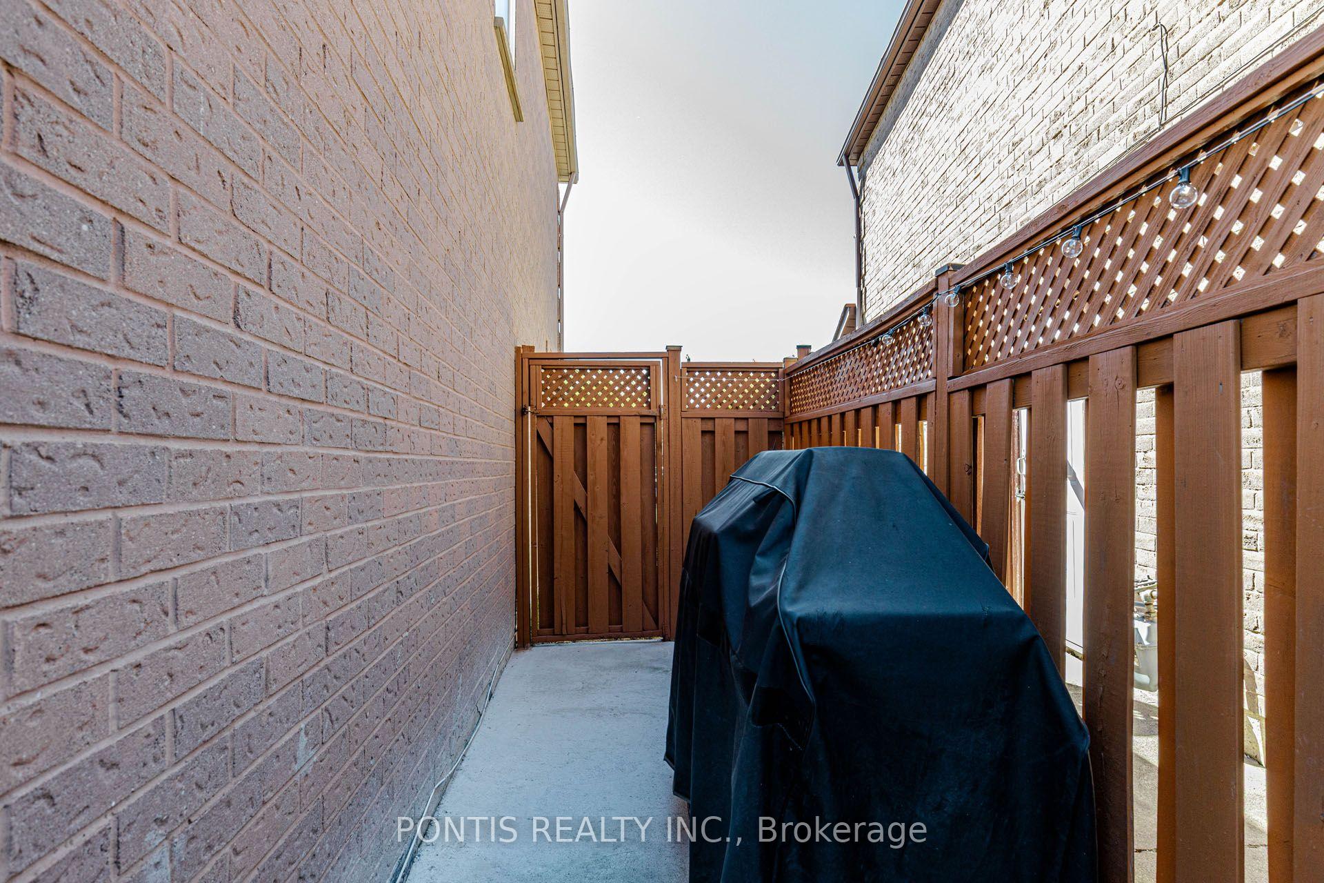 Photo 50 of 6 Calmist Crescent, Brampton, Fletcher's West — HOMEH