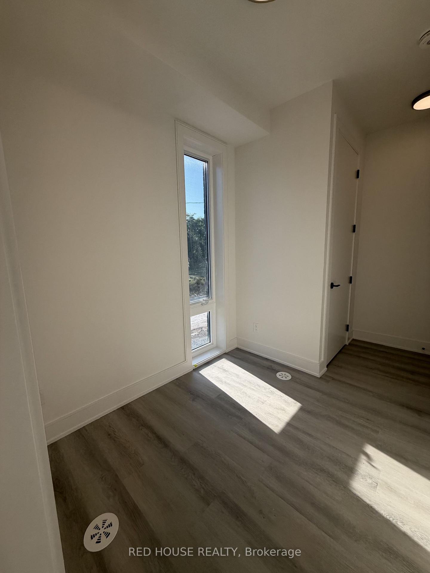 Photo 18 of 242 Ellis Avenue, St. Catharines, Oakdale — HOMEH