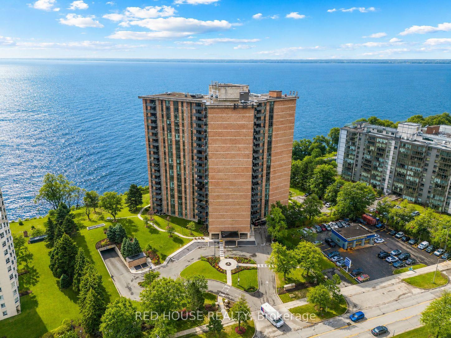 Photo of Unit 809, 5250 Lakeshore Road