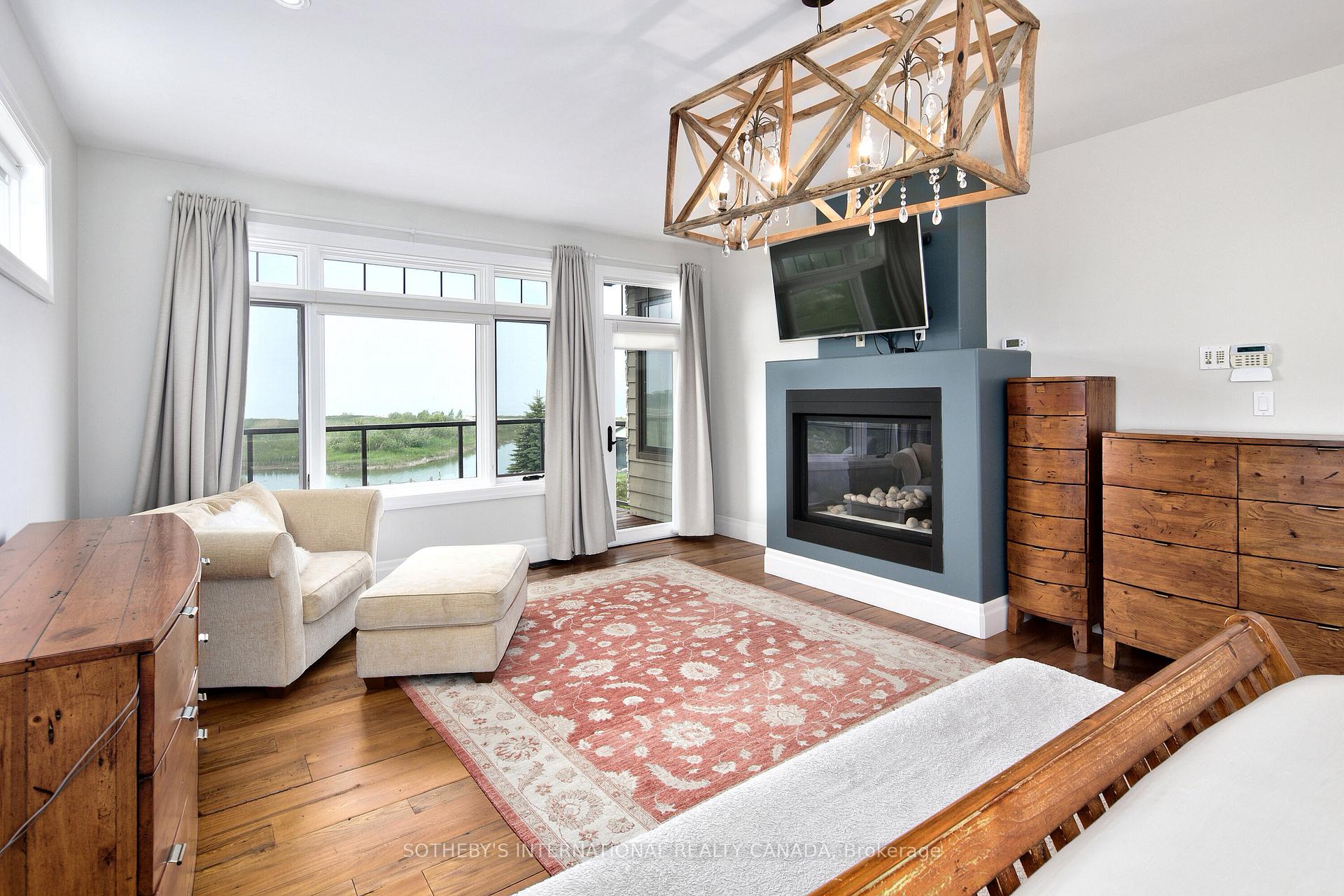 Photo 17 of 156 Bartlett Boulevard, Collingwood — HOMEH
