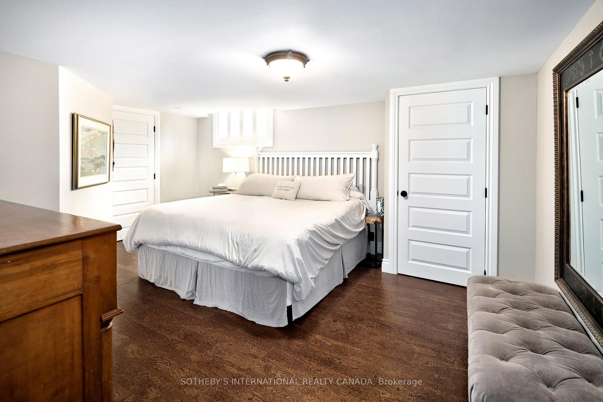 Photo 25 of 156 Bartlett Boulevard, Collingwood — HOMEH