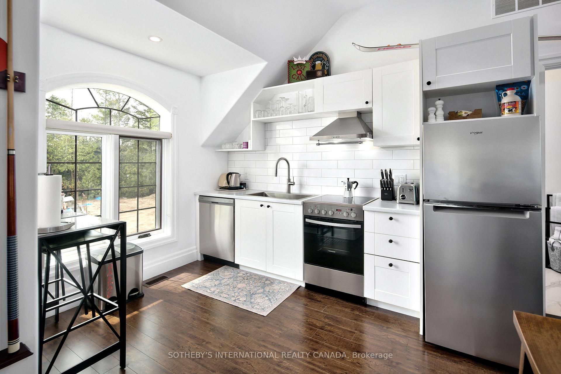 Photo 30 of 156 Bartlett Boulevard, Collingwood — HOMEH