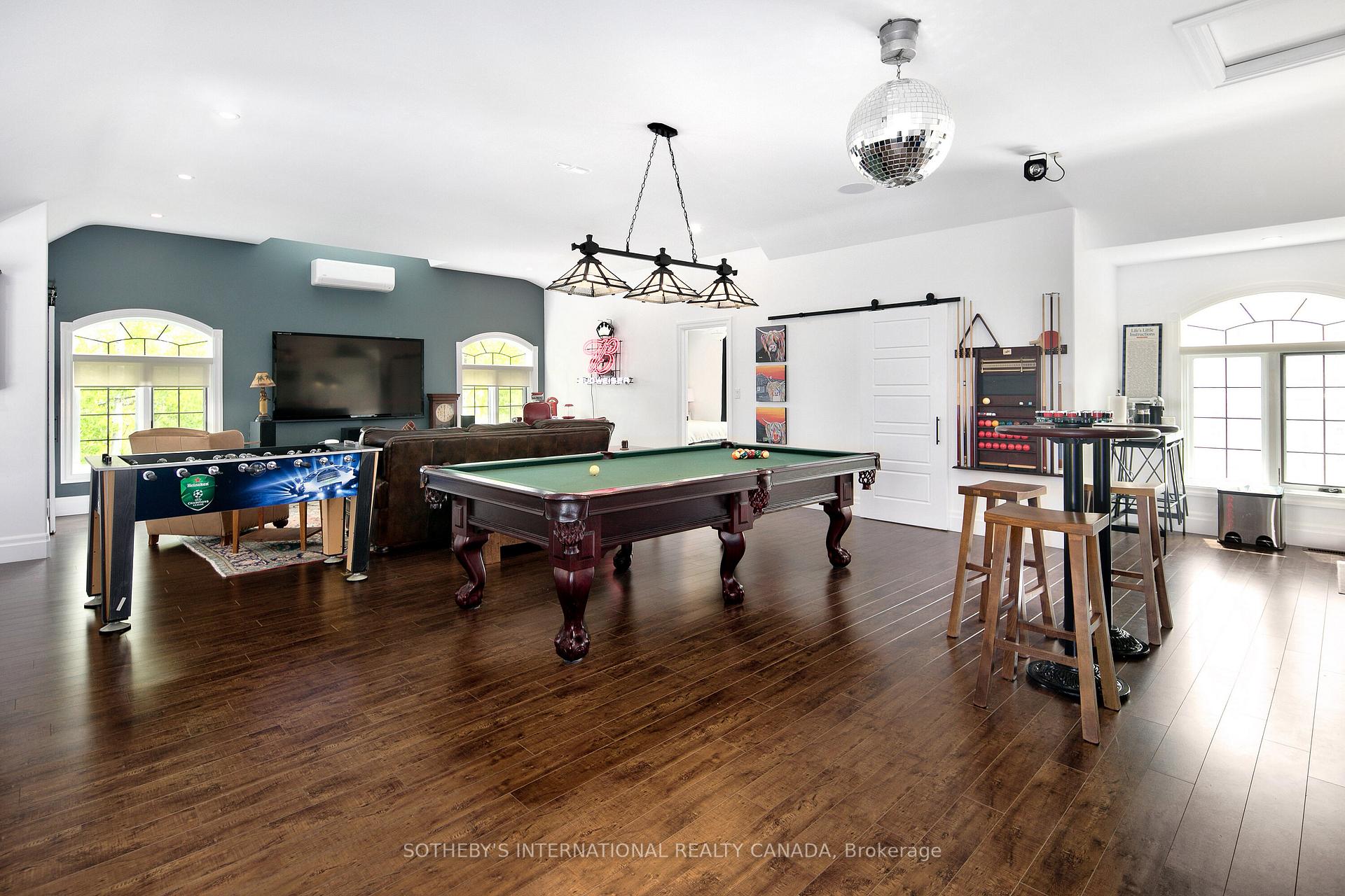 Photo 32 of 156 Bartlett Boulevard, Collingwood — HOMEH
