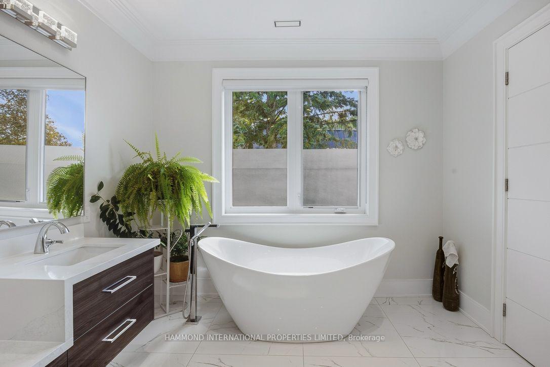 Photo 16 of 176 Rumble Avenue, Richmond Hill, Mill Pond — HOMEH