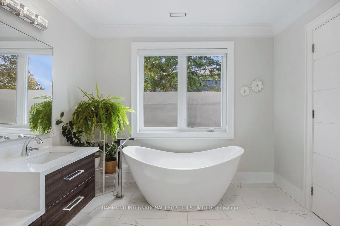 Photo 17 of 176 Rumble Avenue, Richmond Hill, Mill Pond — HOMEH