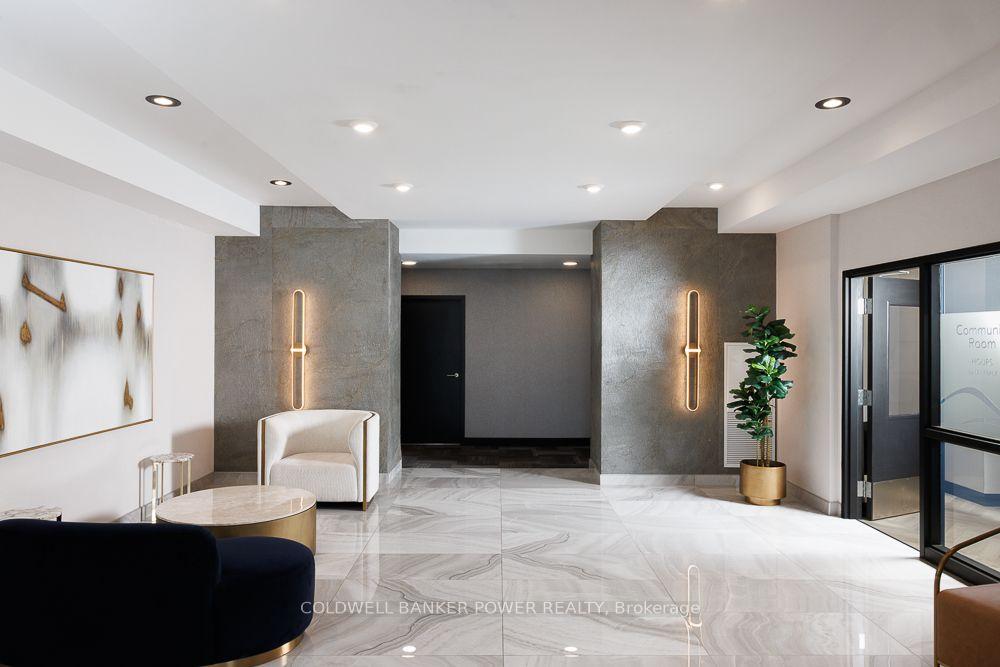 Photo 2 of Unit 402, 1600 Hyde Park Road, London, North E — HOMEH