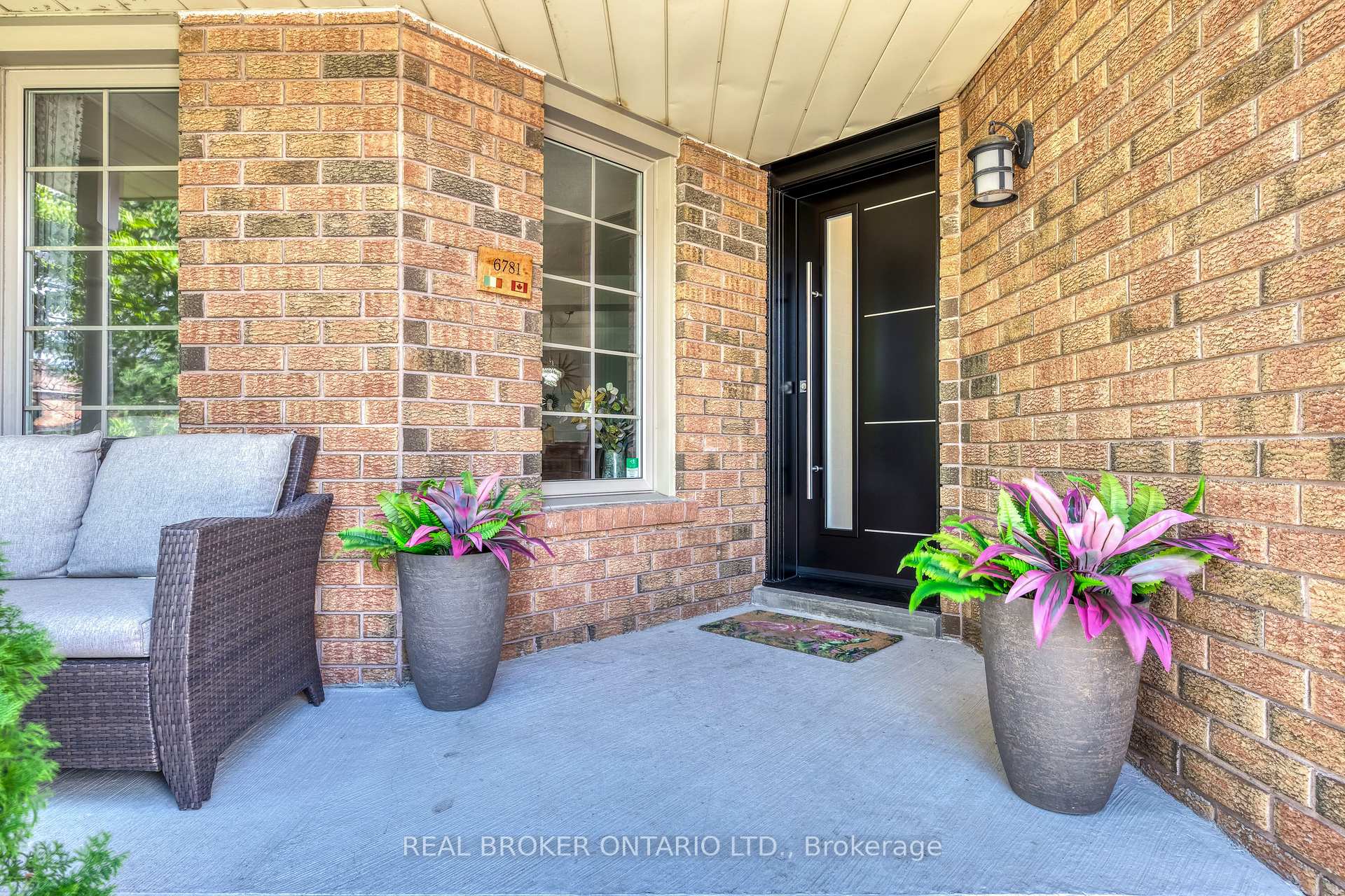 Photo 4 of 6781 Gracefield Drive, Mississauga, Lisgar — HOMEH