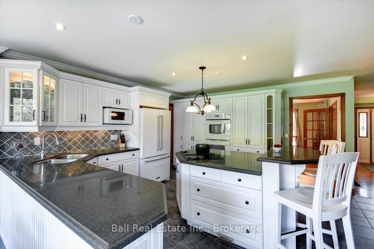 Photo 23 of 19 Castle Harbour Drive E, Scugog, Port Perry — HOMEH