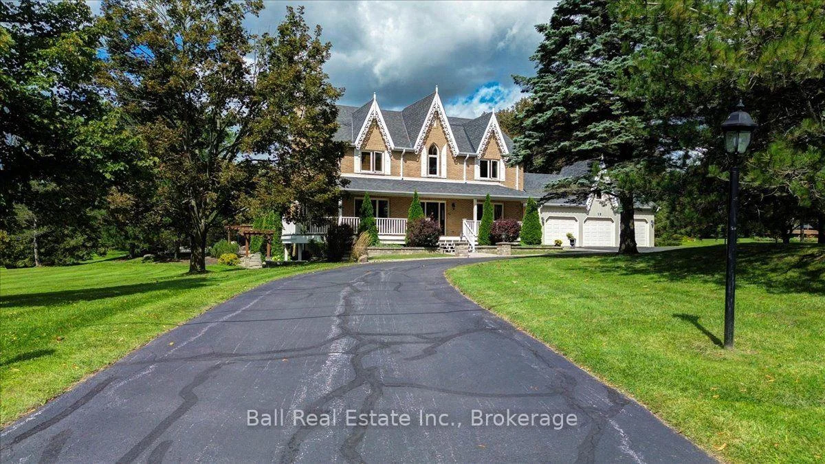 Photo 2 of 19 Castle Harbour Drive E, Scugog, Port Perry — HOMEH