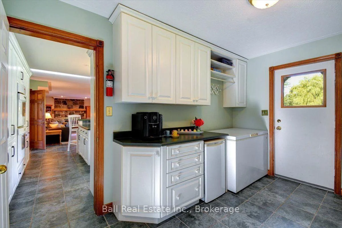 Photo 18 of 19 Castle Harbour Drive E, Scugog, Port Perry — HOMEH