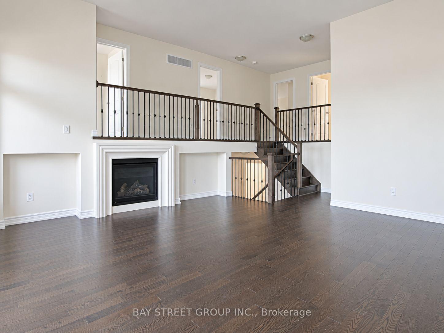 Photo 16 of 22 John Smith Street, East Gwillimbury, Holland Landing — HOMEH