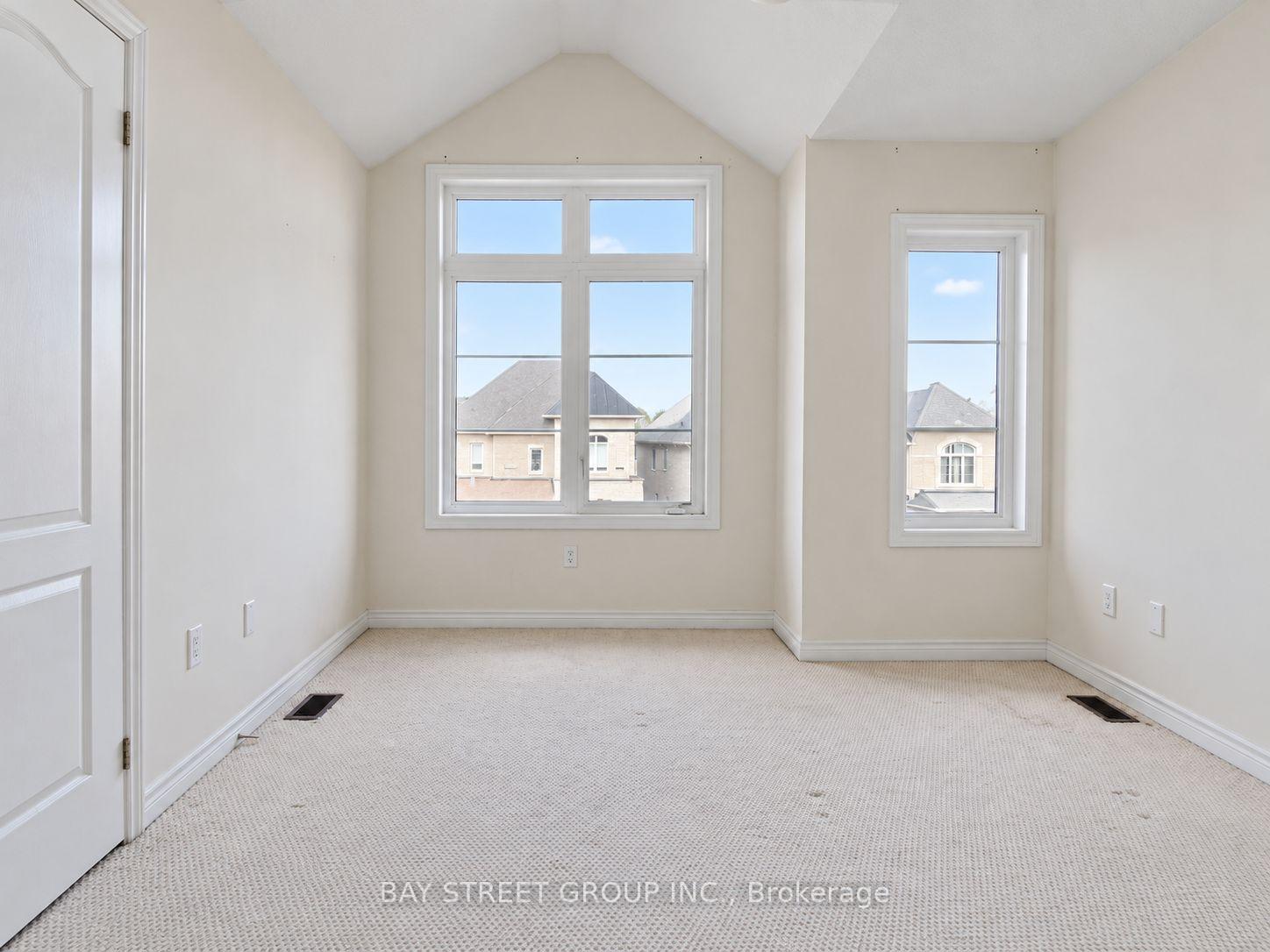 Photo 23 of 22 John Smith Street, East Gwillimbury, Holland Landing — HOMEH