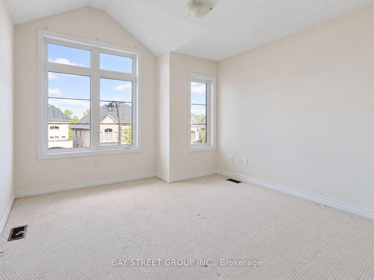 Photo 24 of 22 John Smith Street, East Gwillimbury, Holland Landing — HOMEH