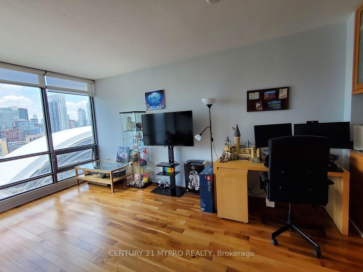 Photo 5 of Unit 3608, 5 Mariner Terrace, Toronto, Waterfront Communities — HOMEH
