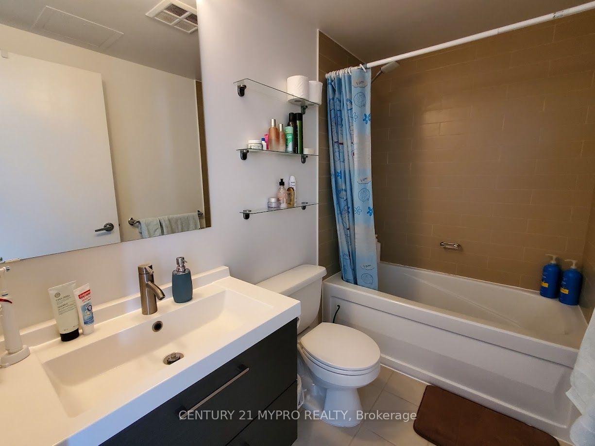Photo 9 of Unit 3608, 5 Mariner Terrace, Toronto, Waterfront Communities — HOMEH