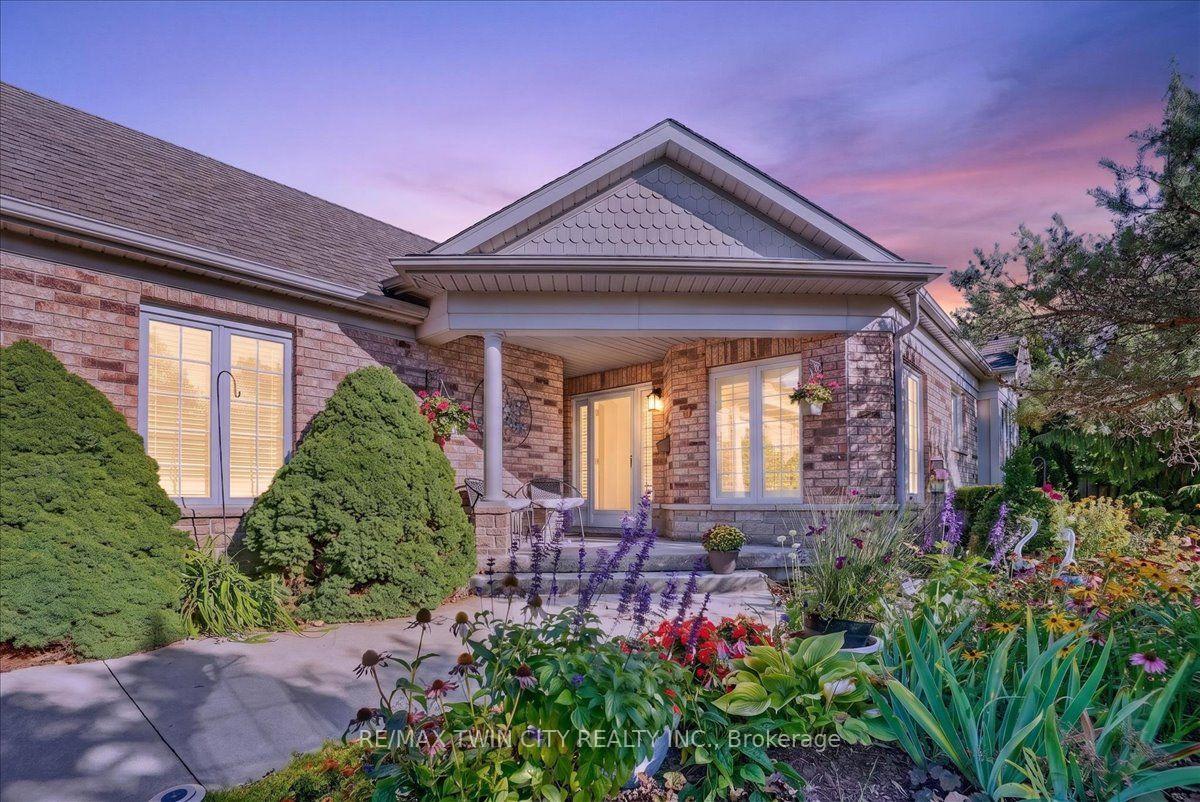 Photo 2 of 147 Reiber Court, Waterloo, Maple Hills — HOMEH