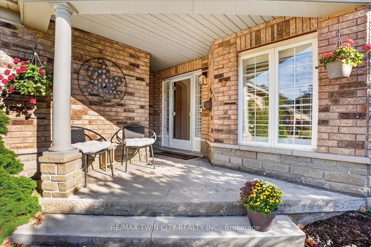 Photo 7 of 147 Reiber Court, Waterloo, Maple Hills — HOMEH