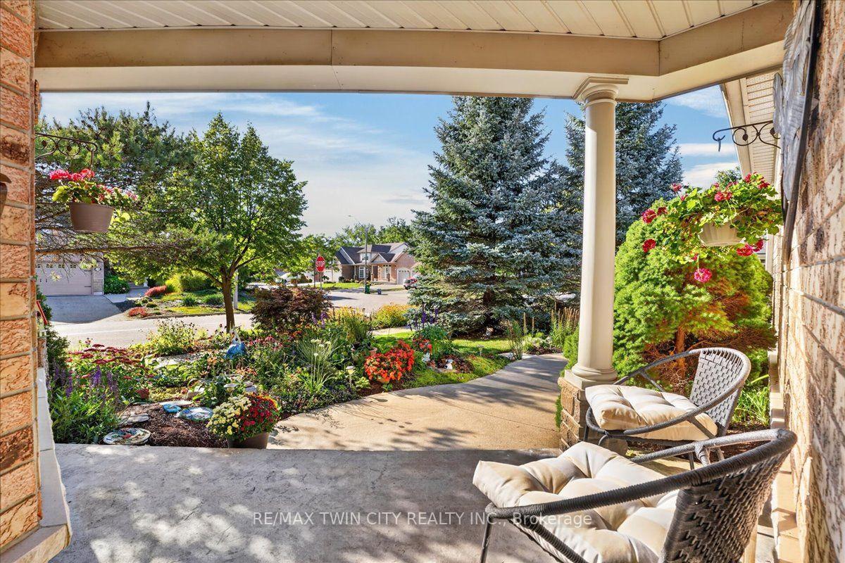 Photo 8 of 147 Reiber Court, Waterloo, Maple Hills — HOMEH