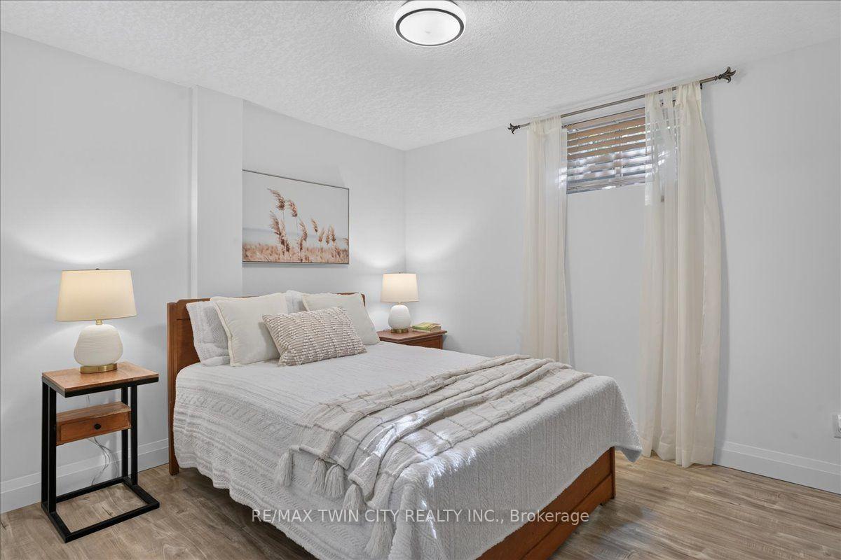 Photo 41 of 147 Reiber Court, Waterloo, Maple Hills — HOMEH